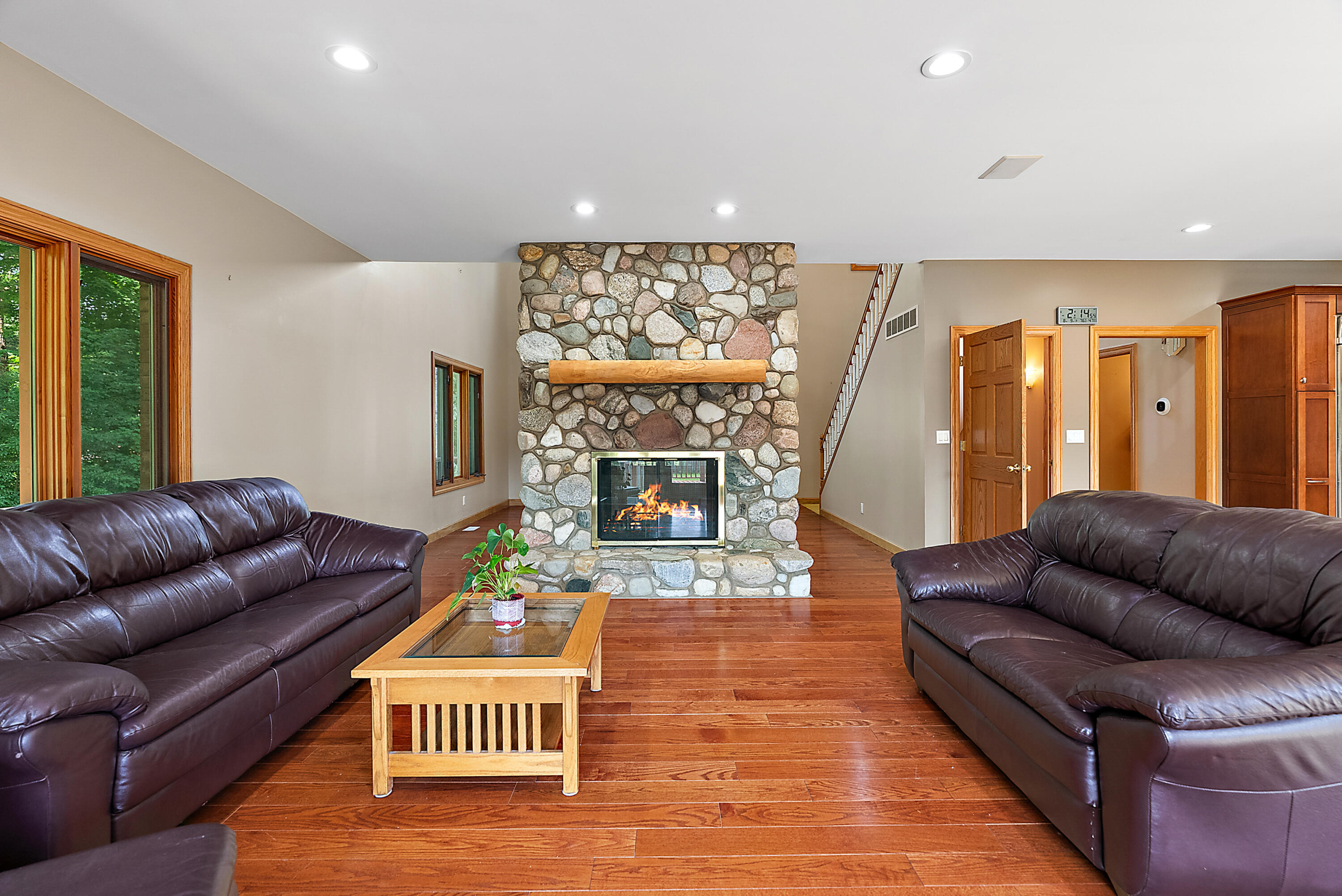 2222 W John Beers Road