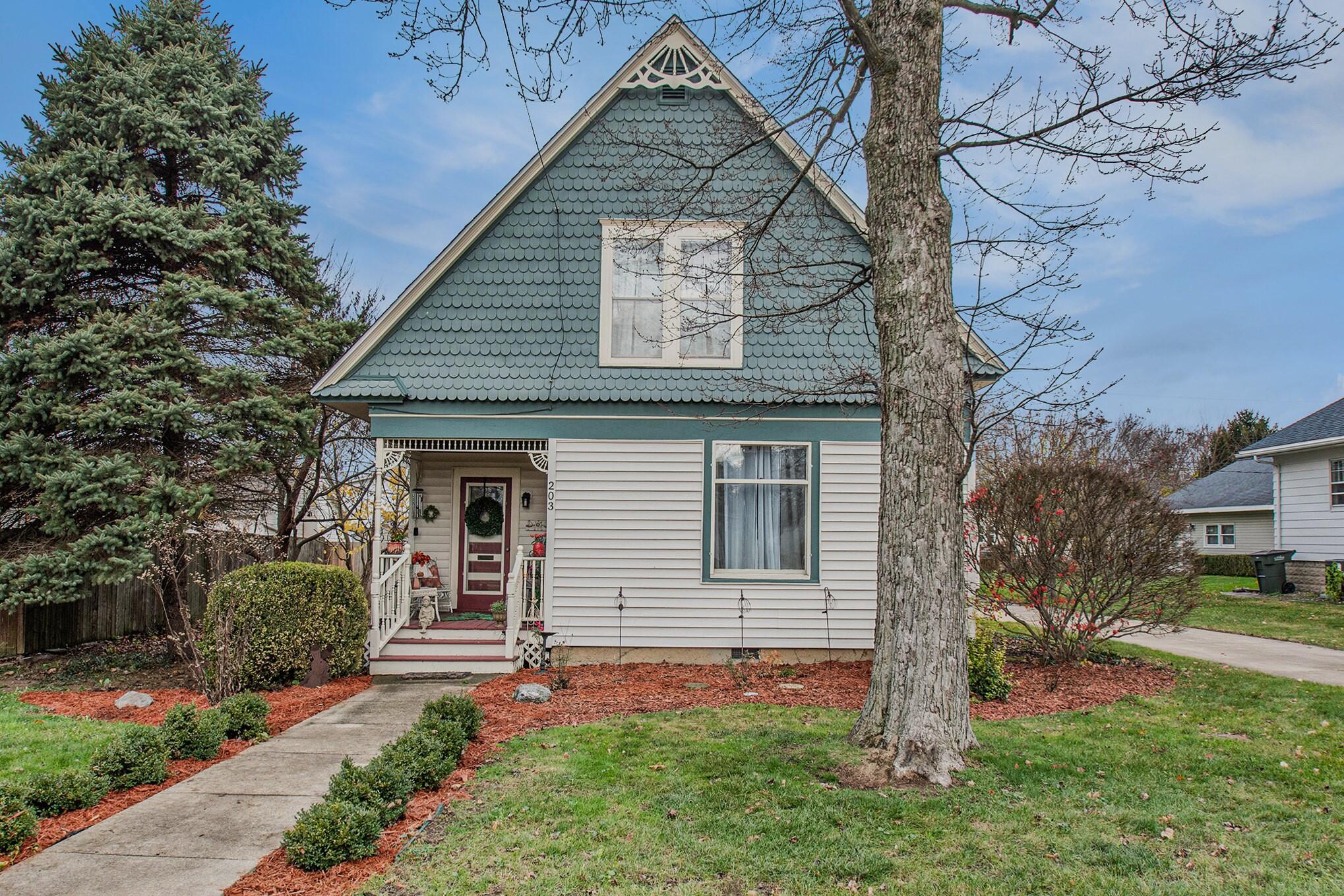 203 E Beech Street