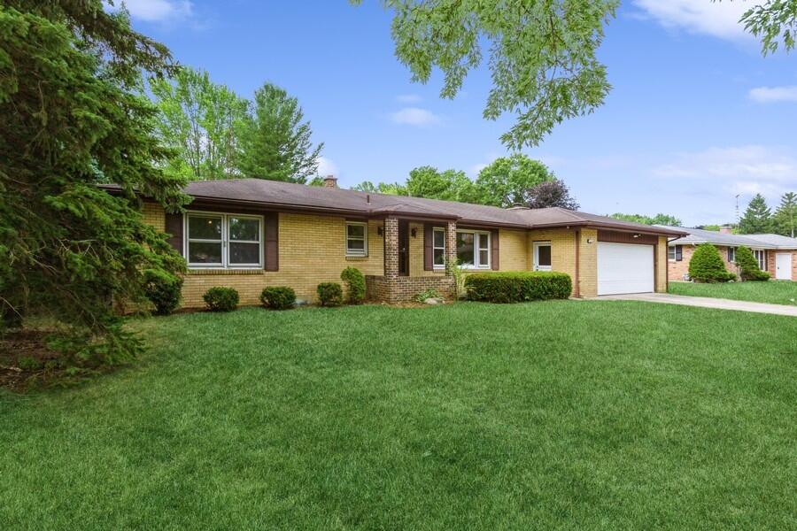 1732 Nash Drive, St. Joseph