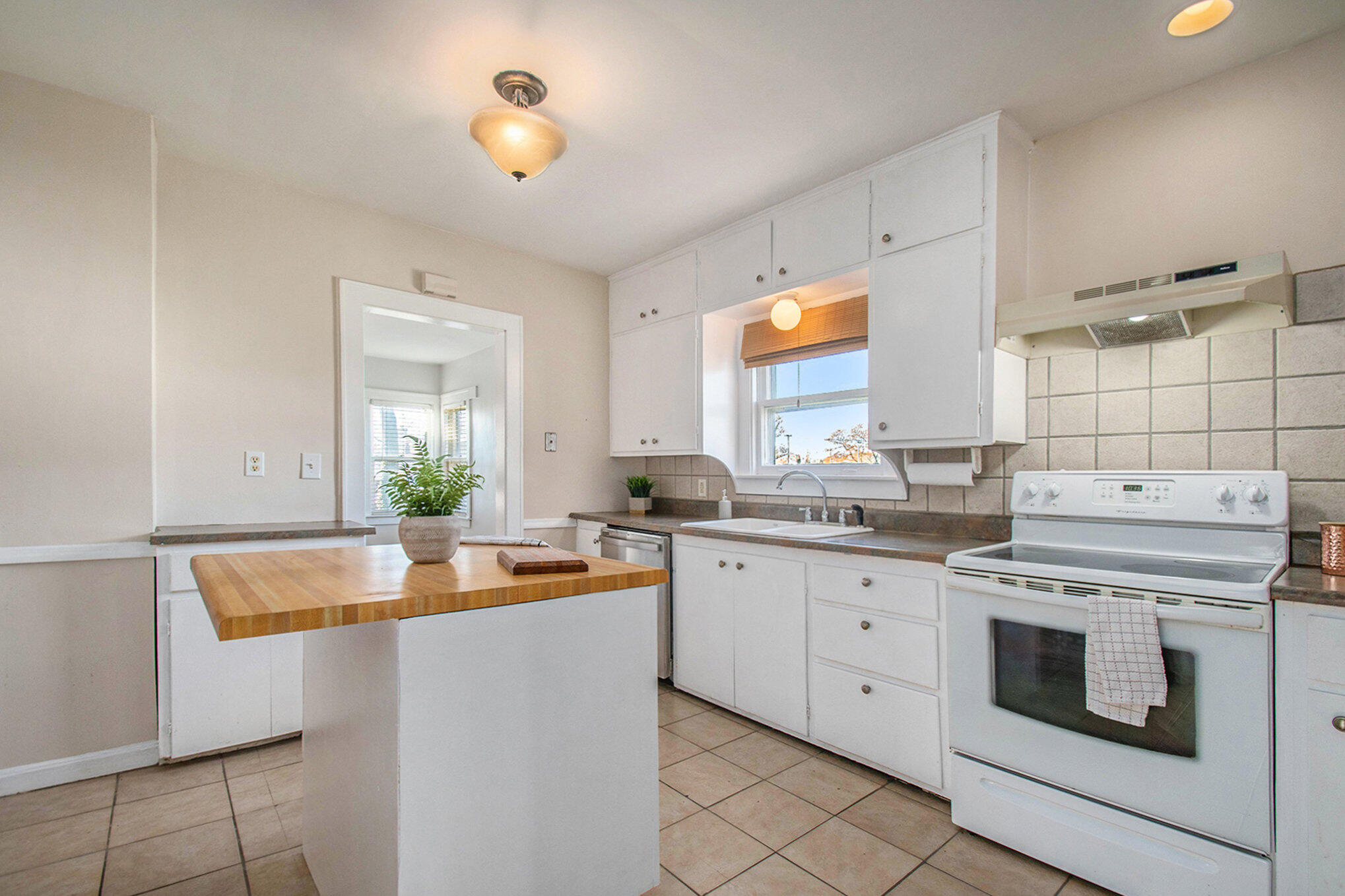 823 Van Brunt Avenue, St. Joseph