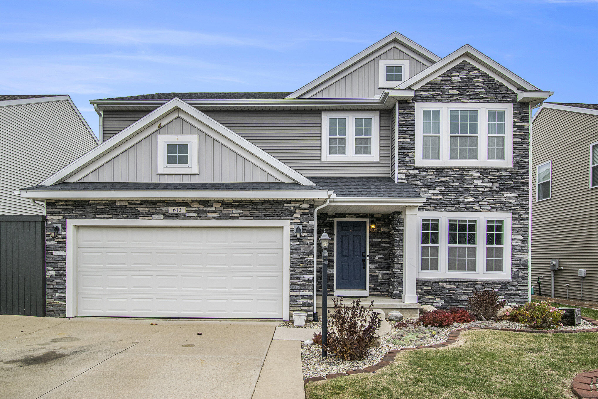 613 Trumpeter Bay Drive