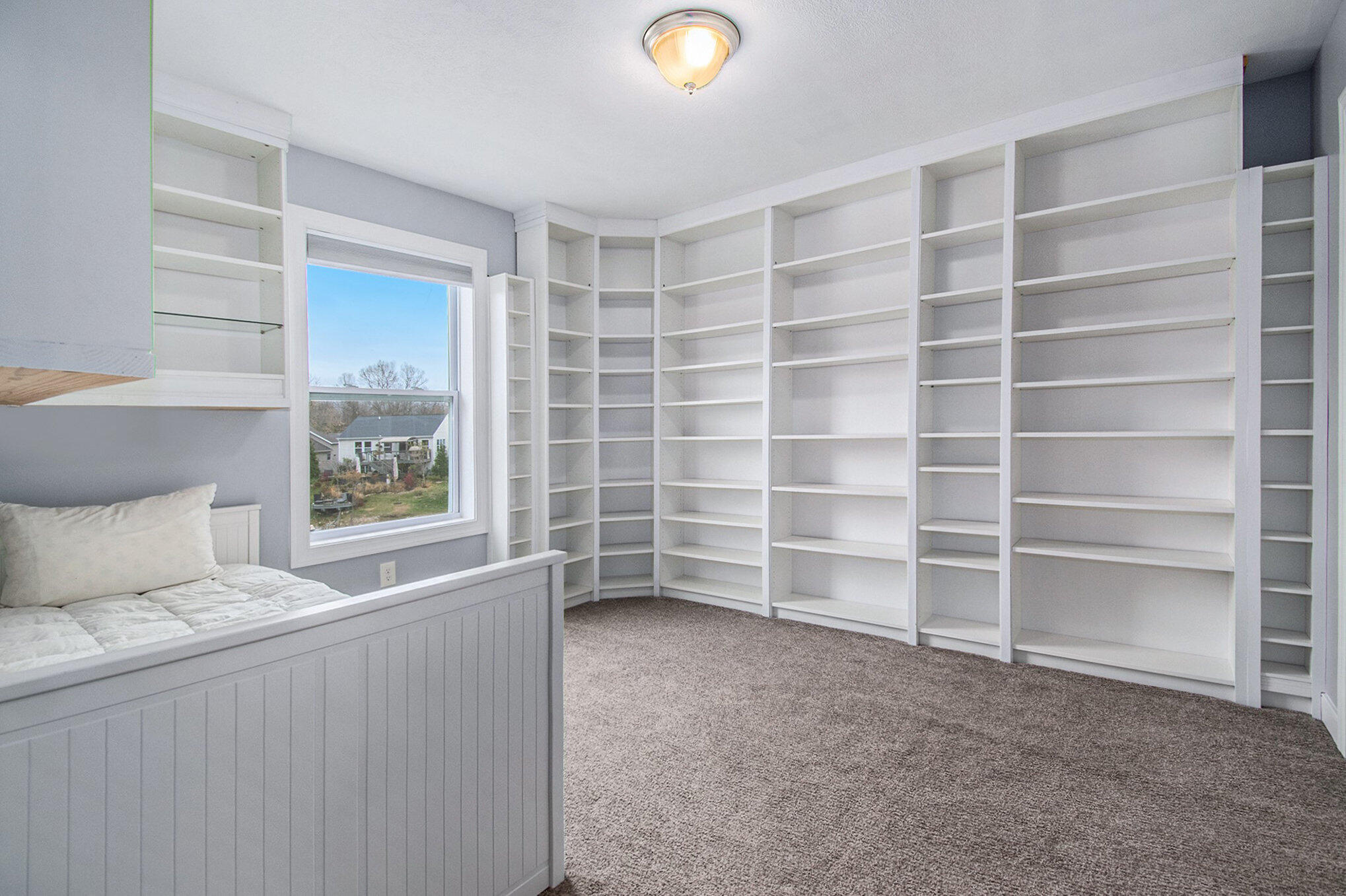 613 Trumpeter Bay Drive