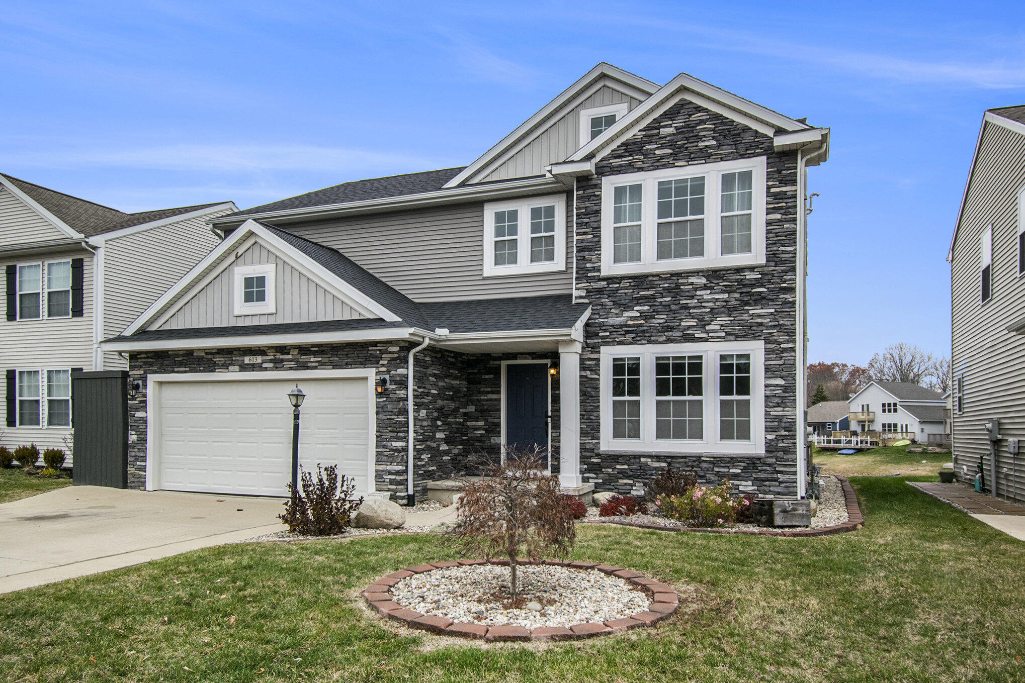 613 Trumpeter Bay Drive