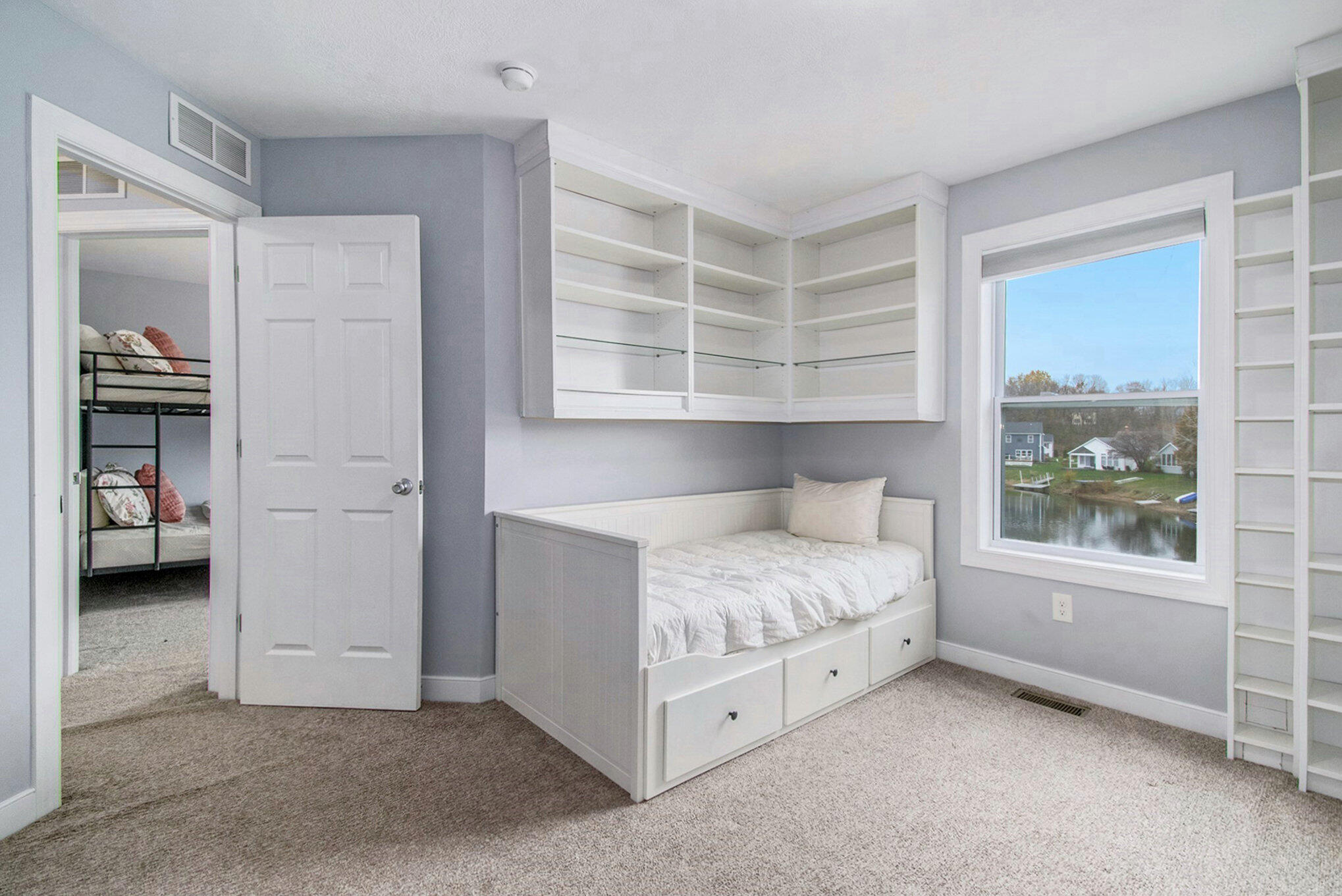 613 Trumpeter Bay Drive