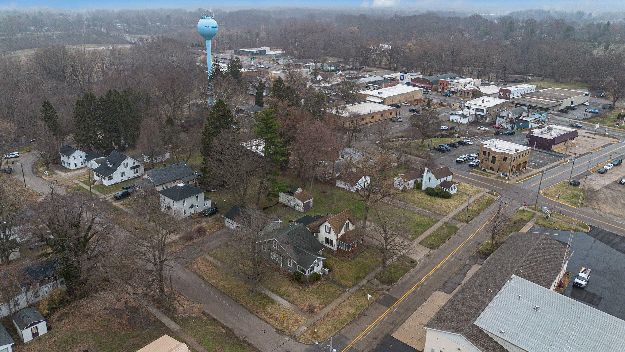 234 W Pleasant Street