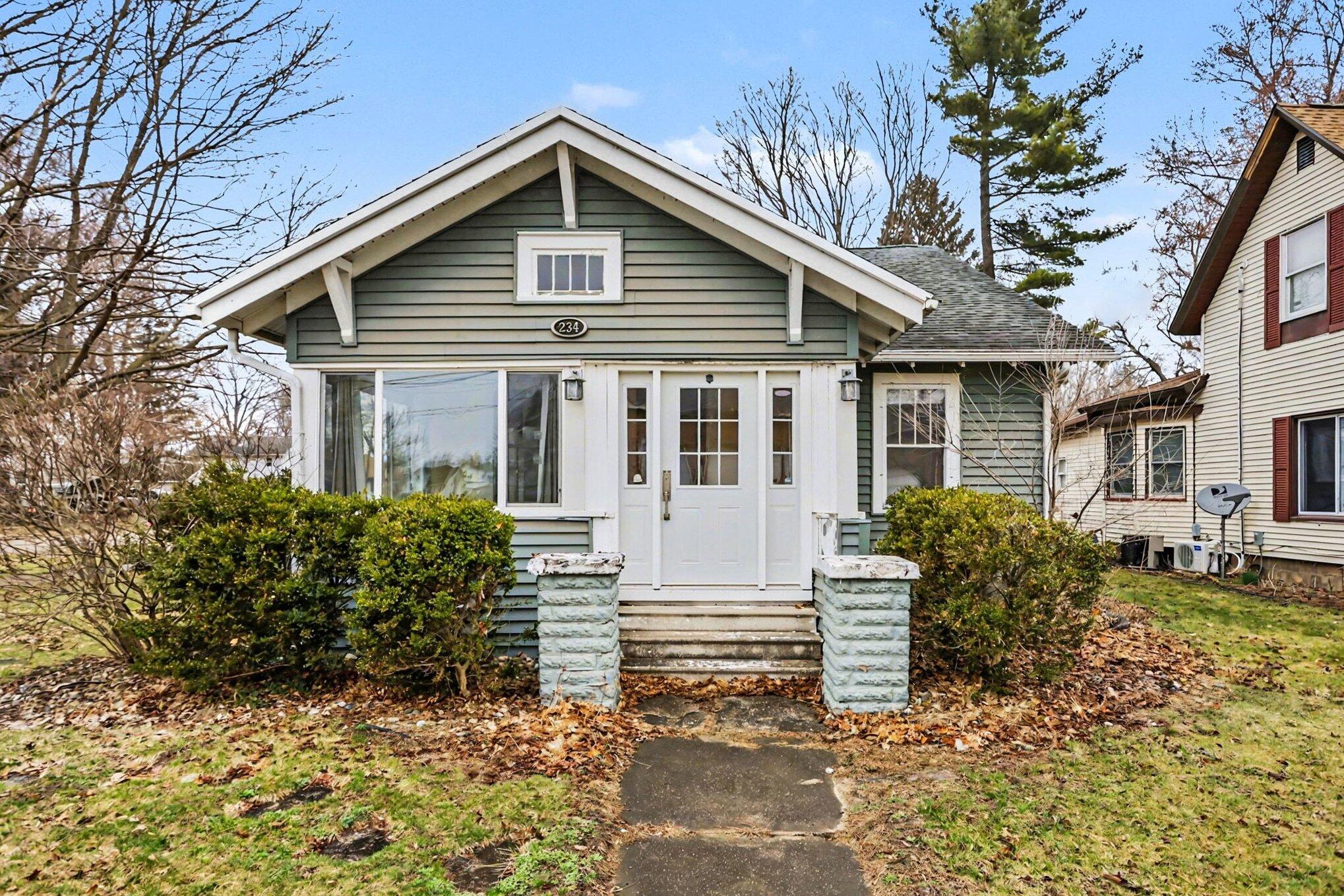 234 W Pleasant Street