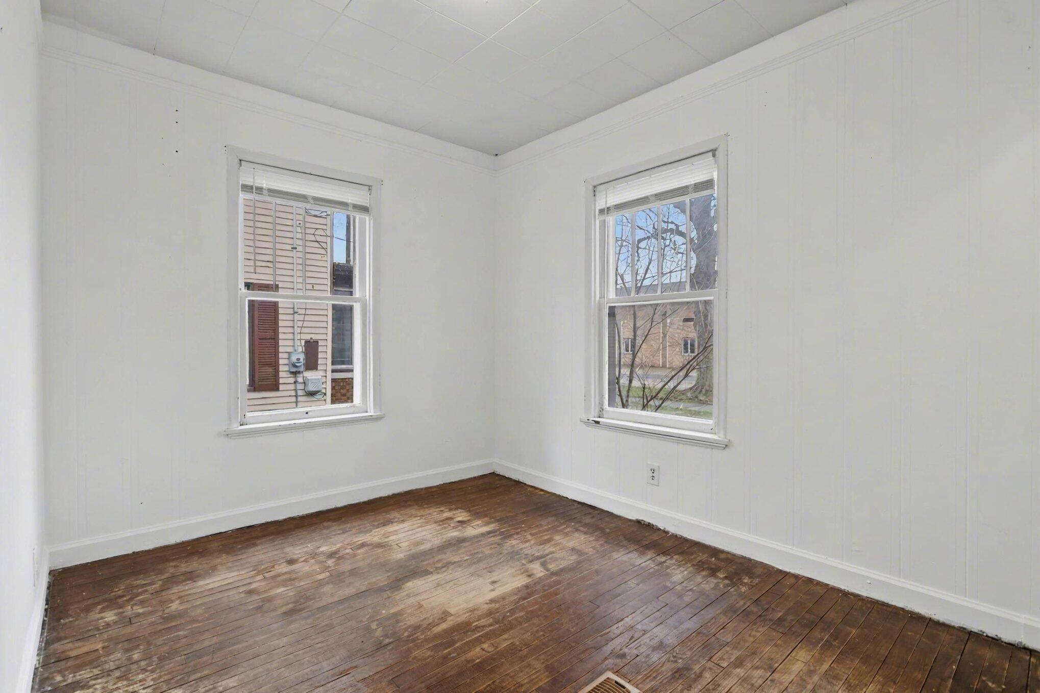 234 W Pleasant Street