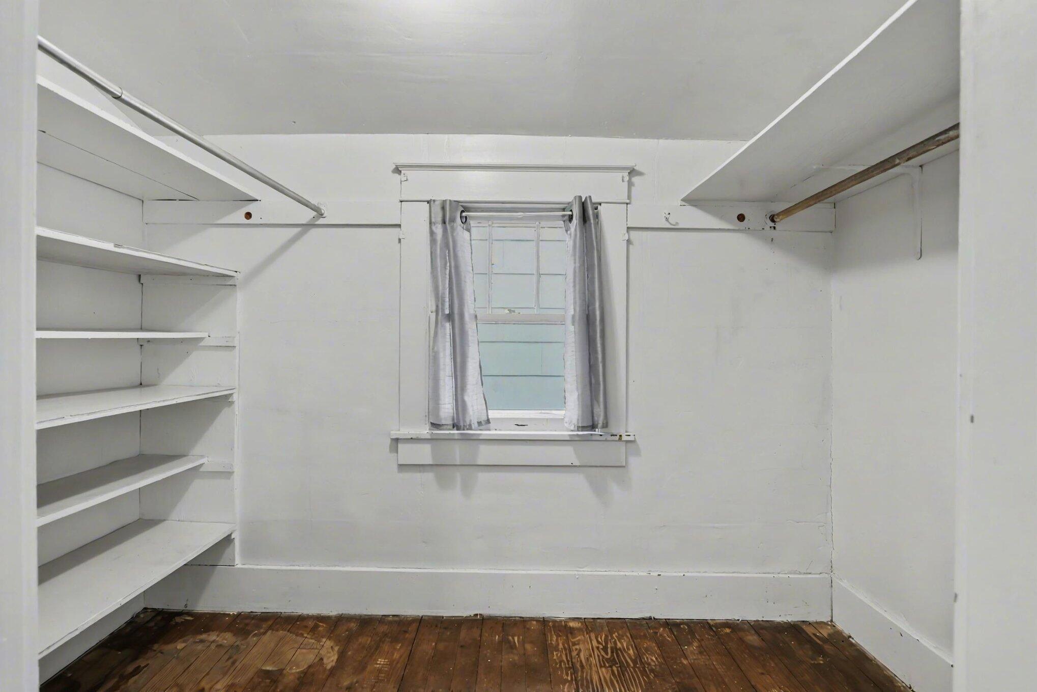 234 W Pleasant Street