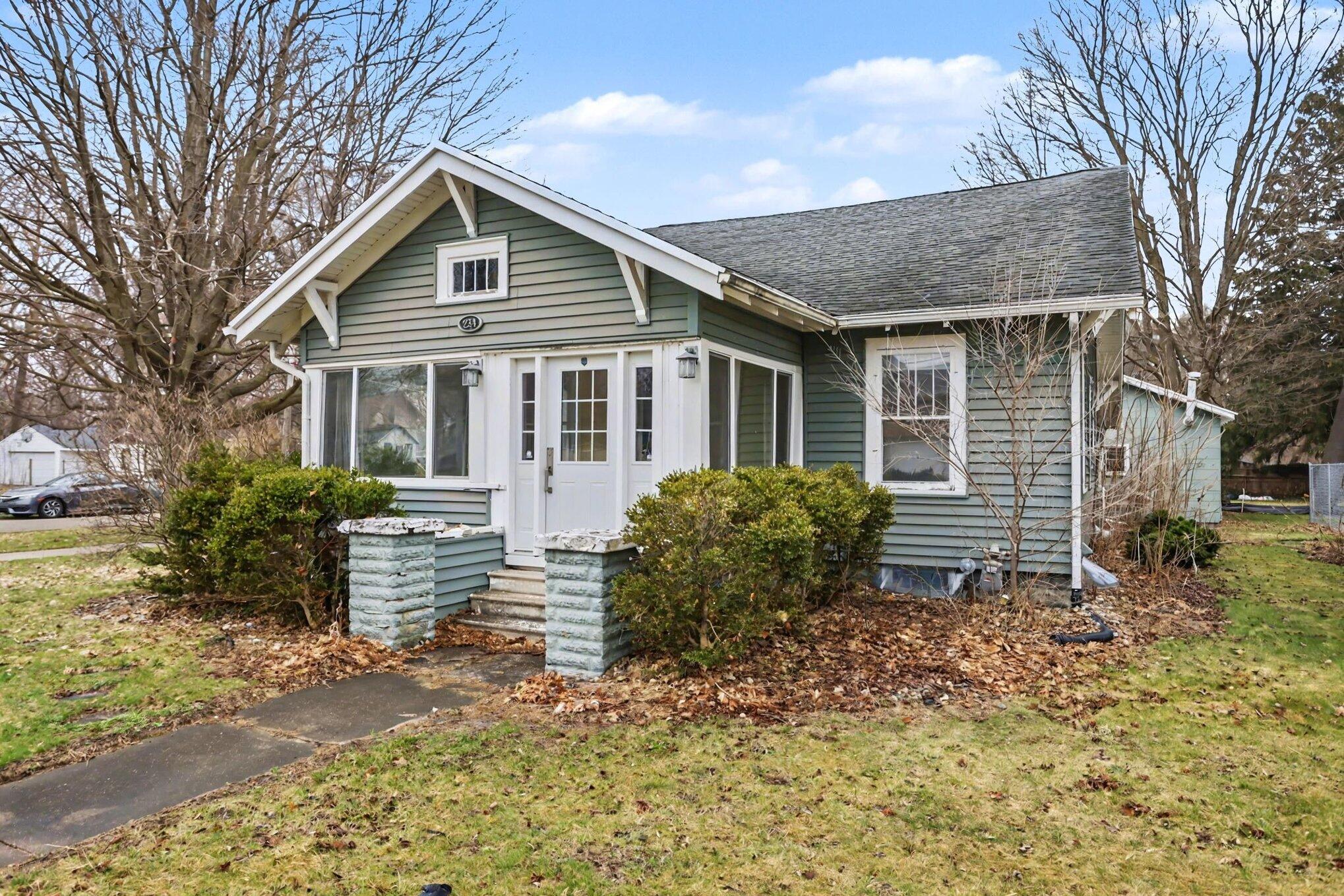 234 W Pleasant Street