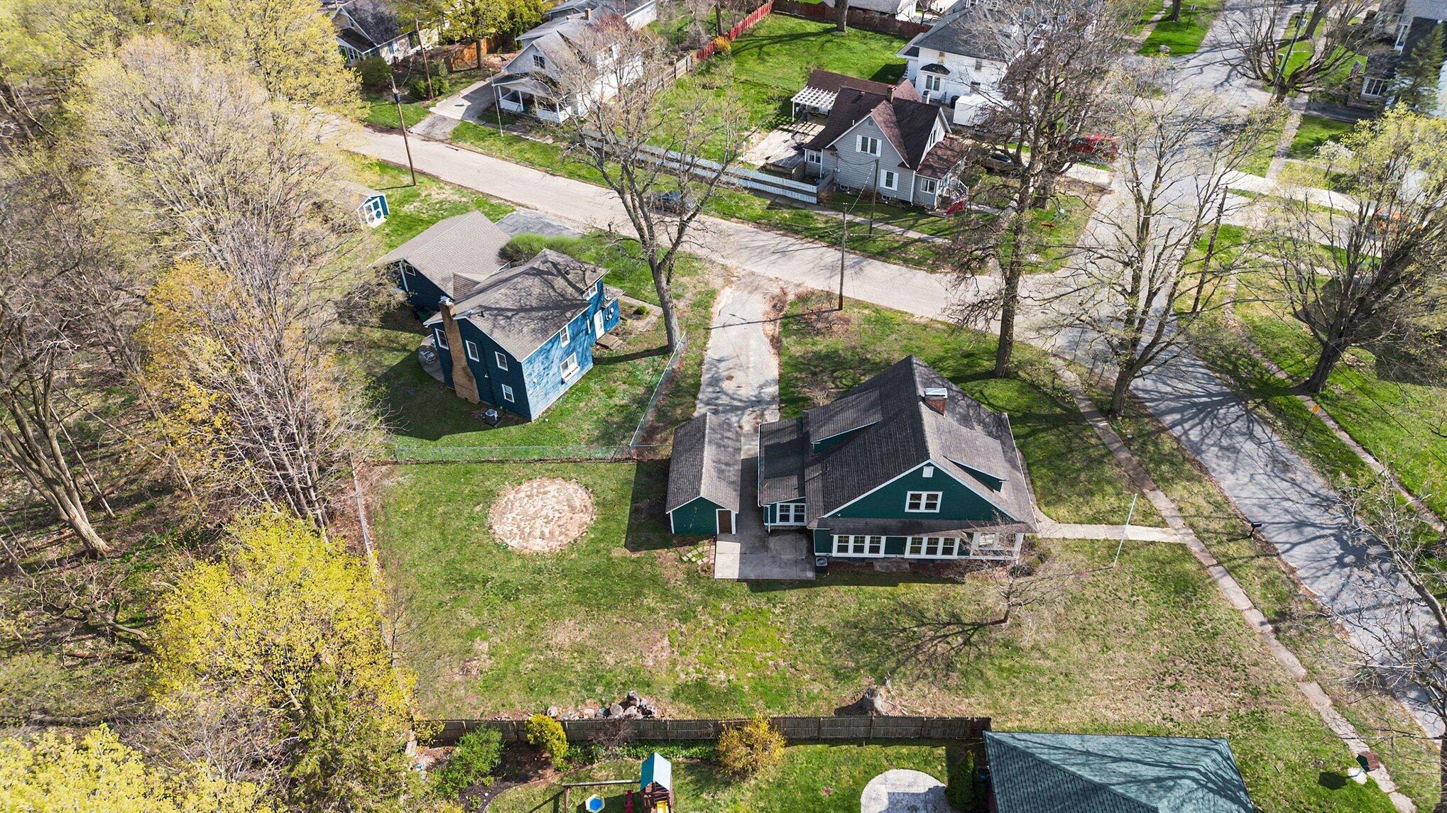 225 Sutherland Avenue