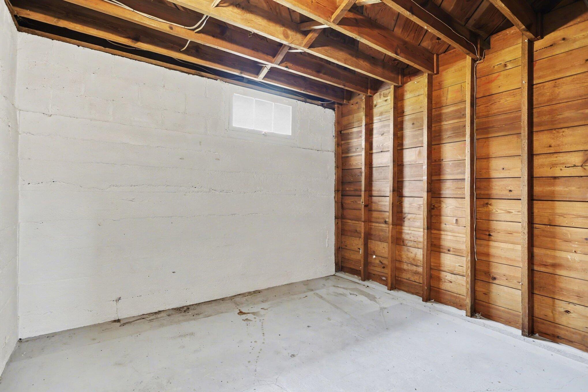 225 Sutherland Avenue