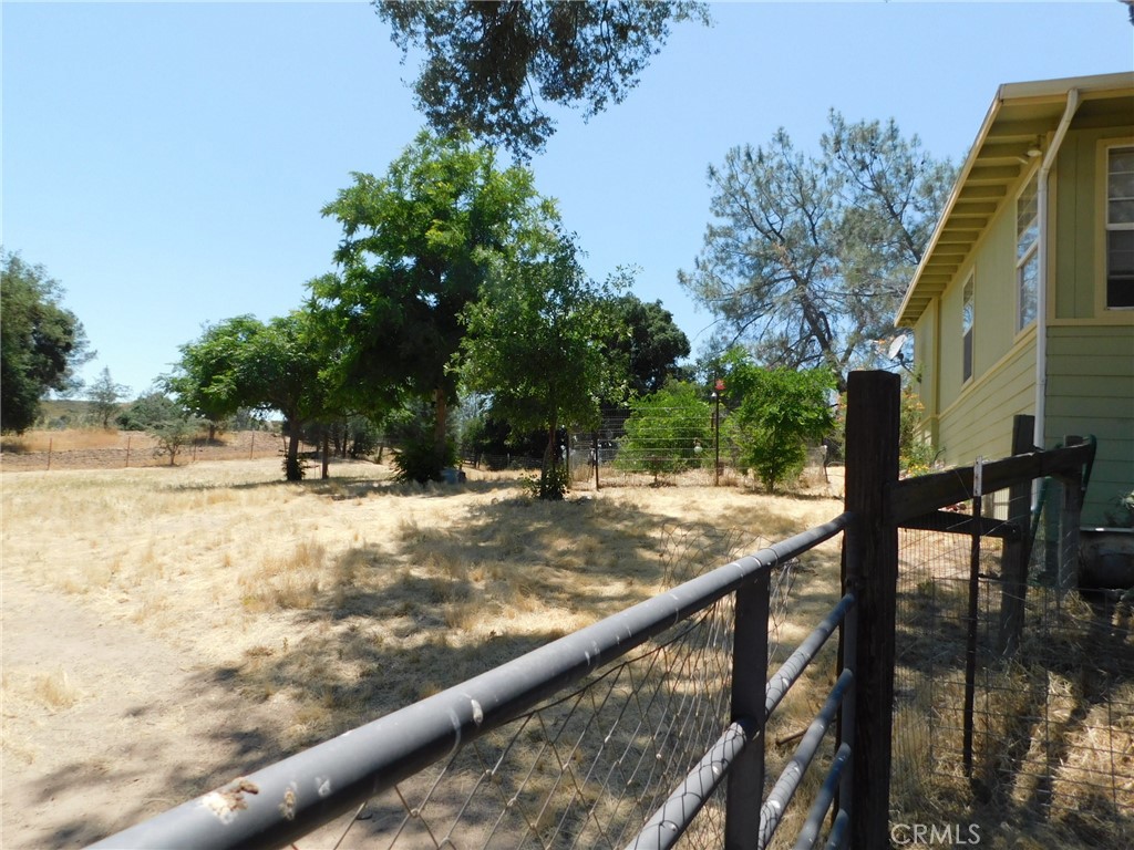 9789 Golden Pond Way