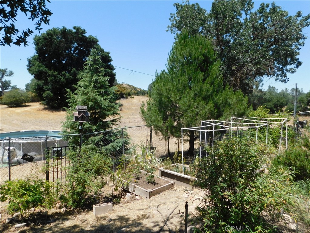 9789 Golden Pond Way