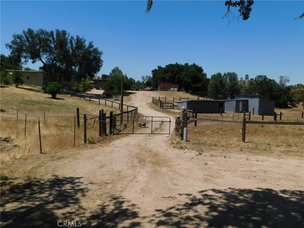 9789 Golden Pond Way