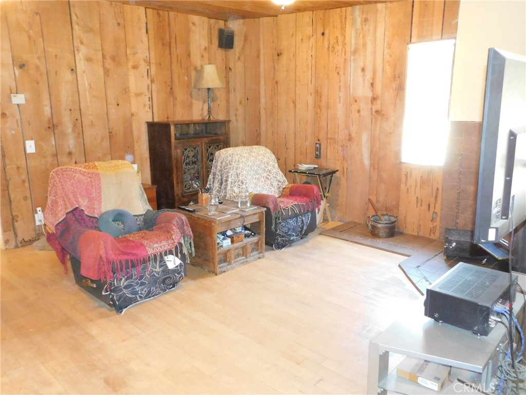 9789 Golden Pond Way
