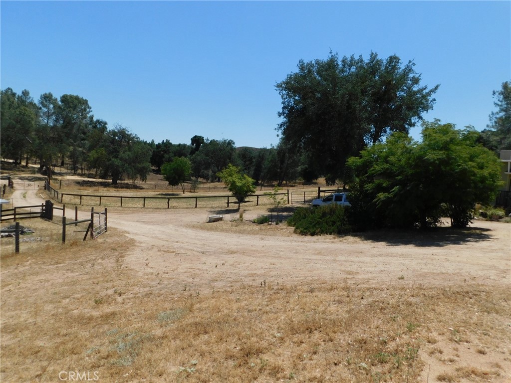 9789 Golden Pond Way