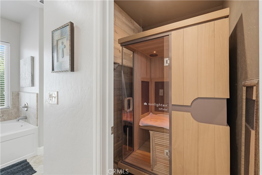 1162 Paradise Loop