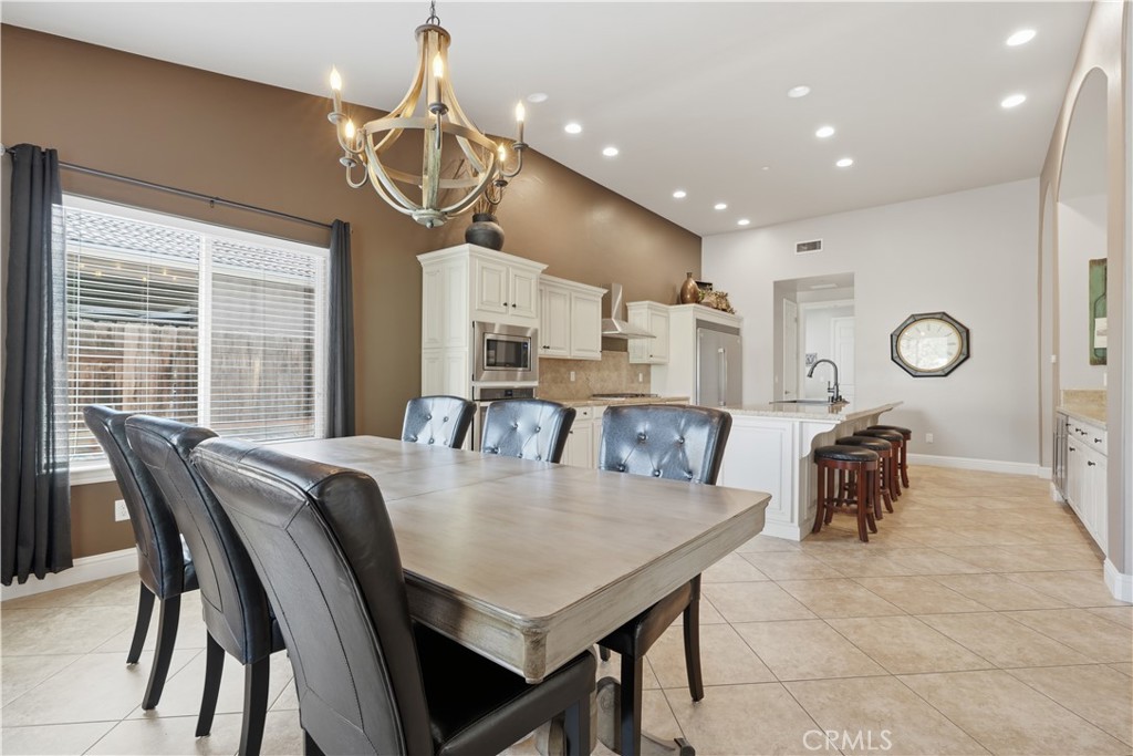 1162 Paradise Loop
