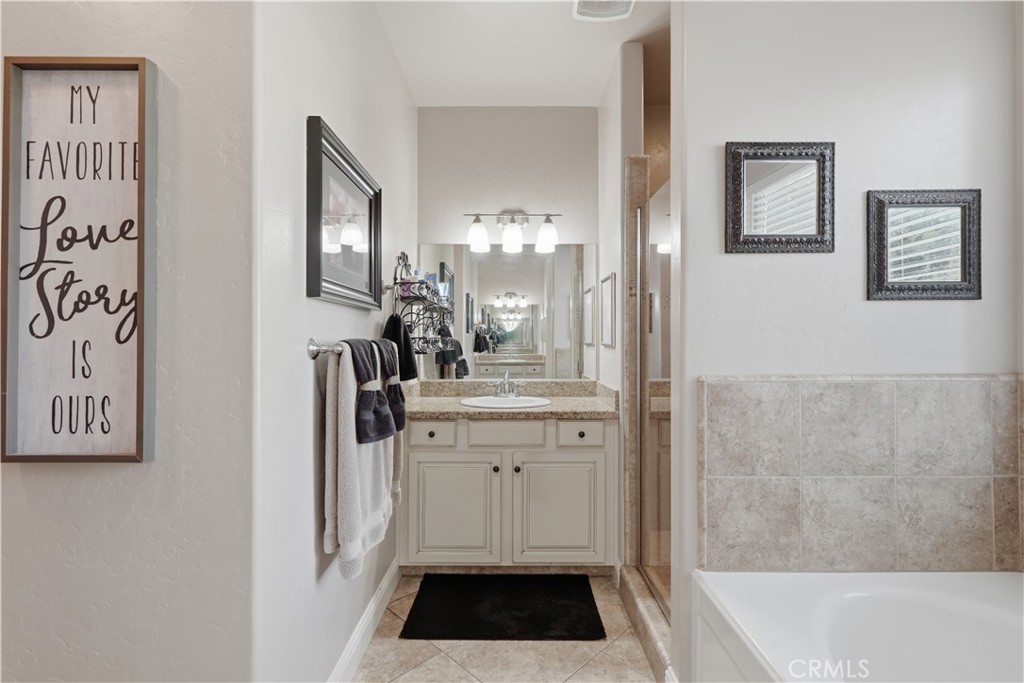 1162 Paradise Loop
