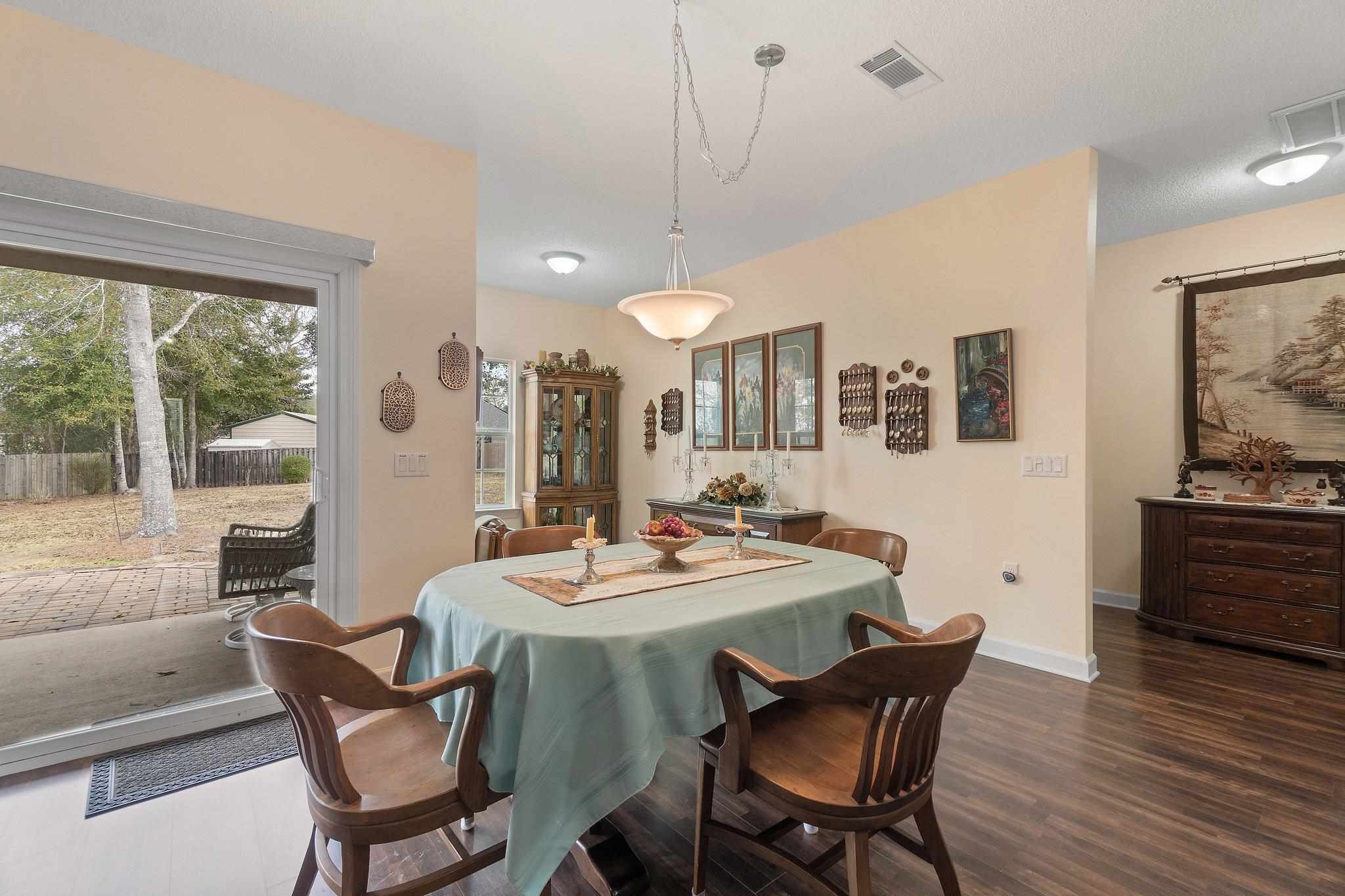 6 Rockwood Rd