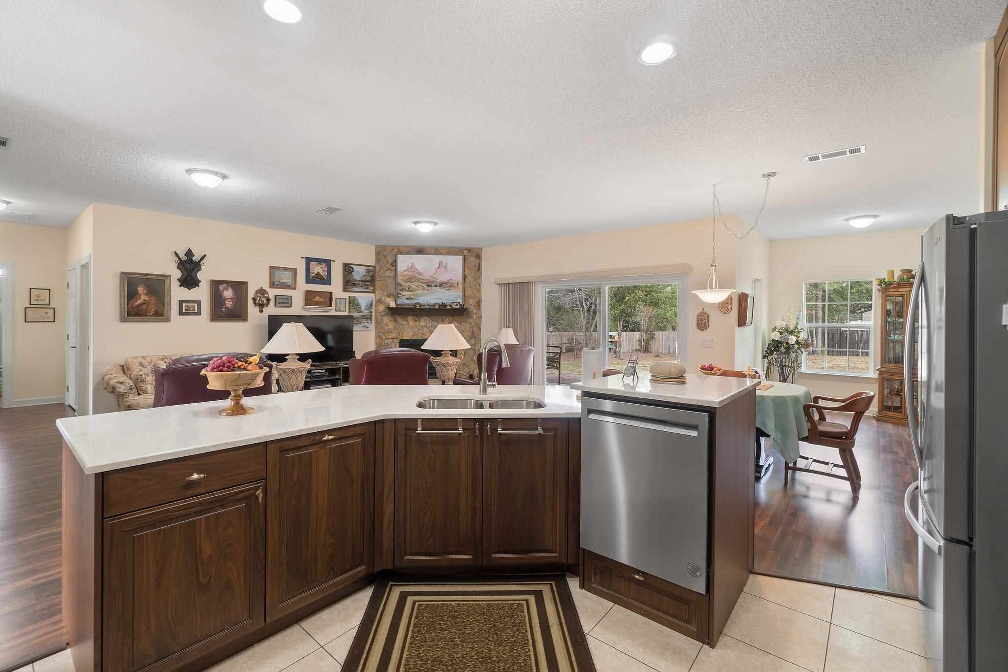 6 Rockwood Rd