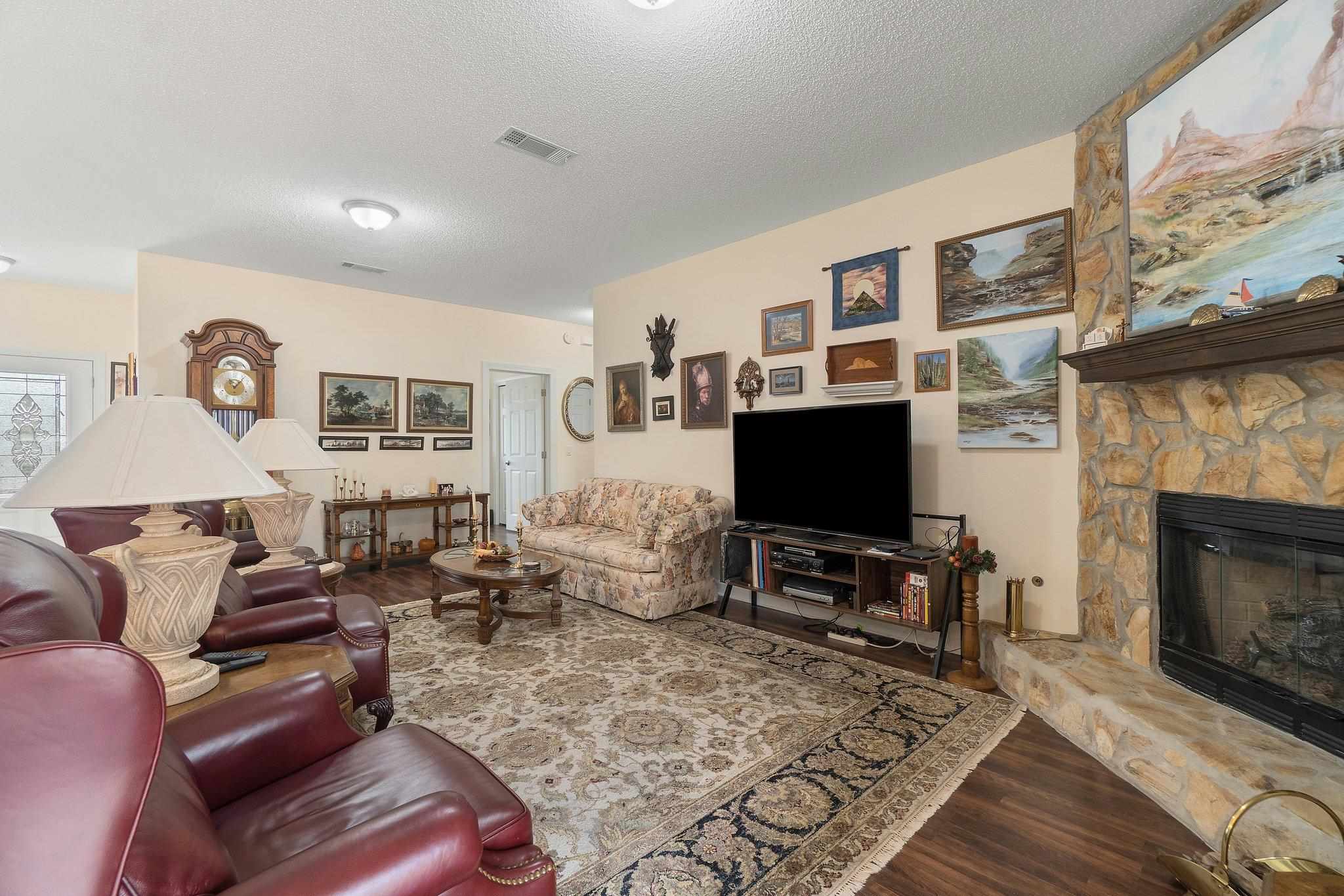 6 Rockwood Rd