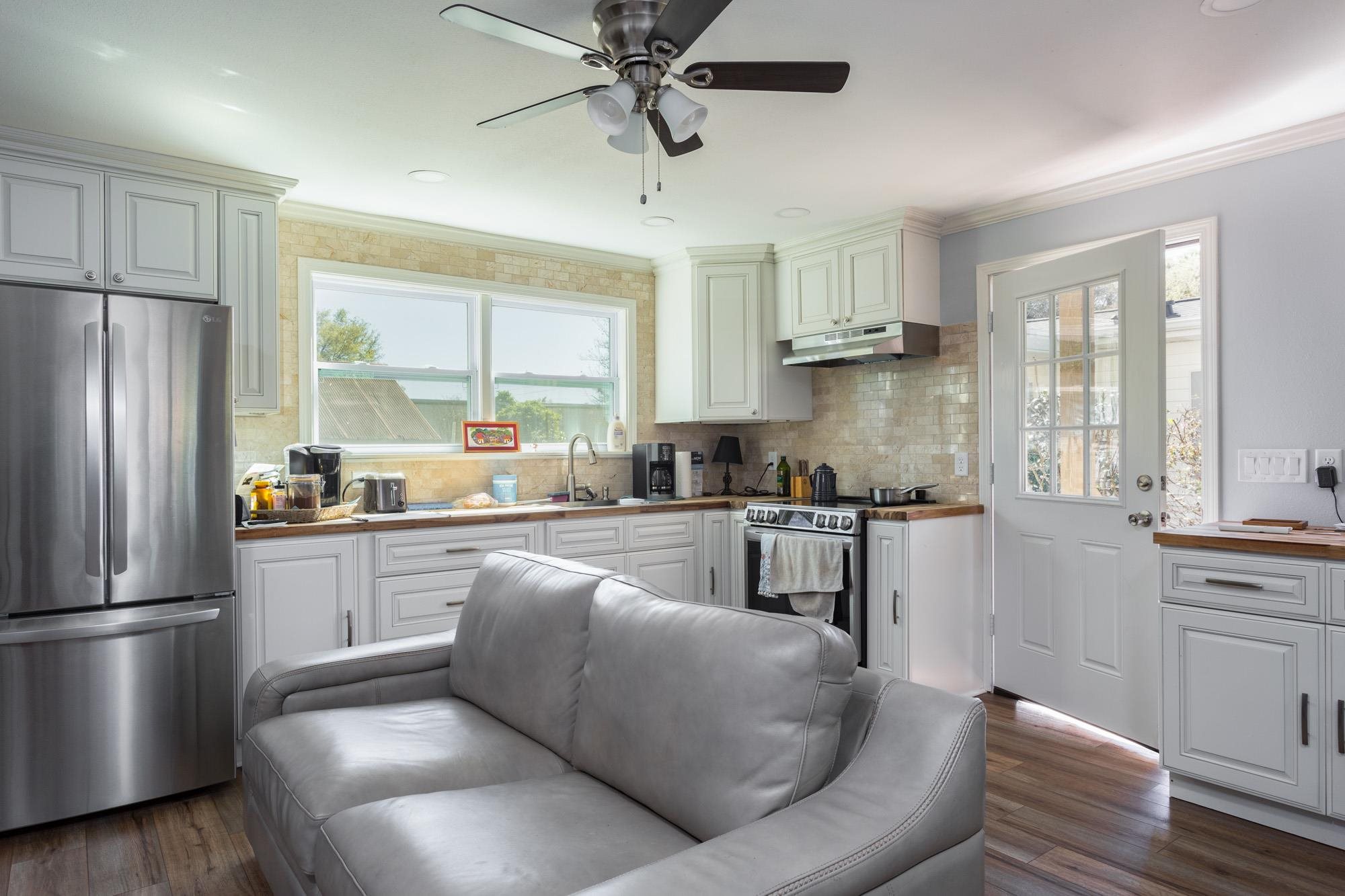2 Meade Dr