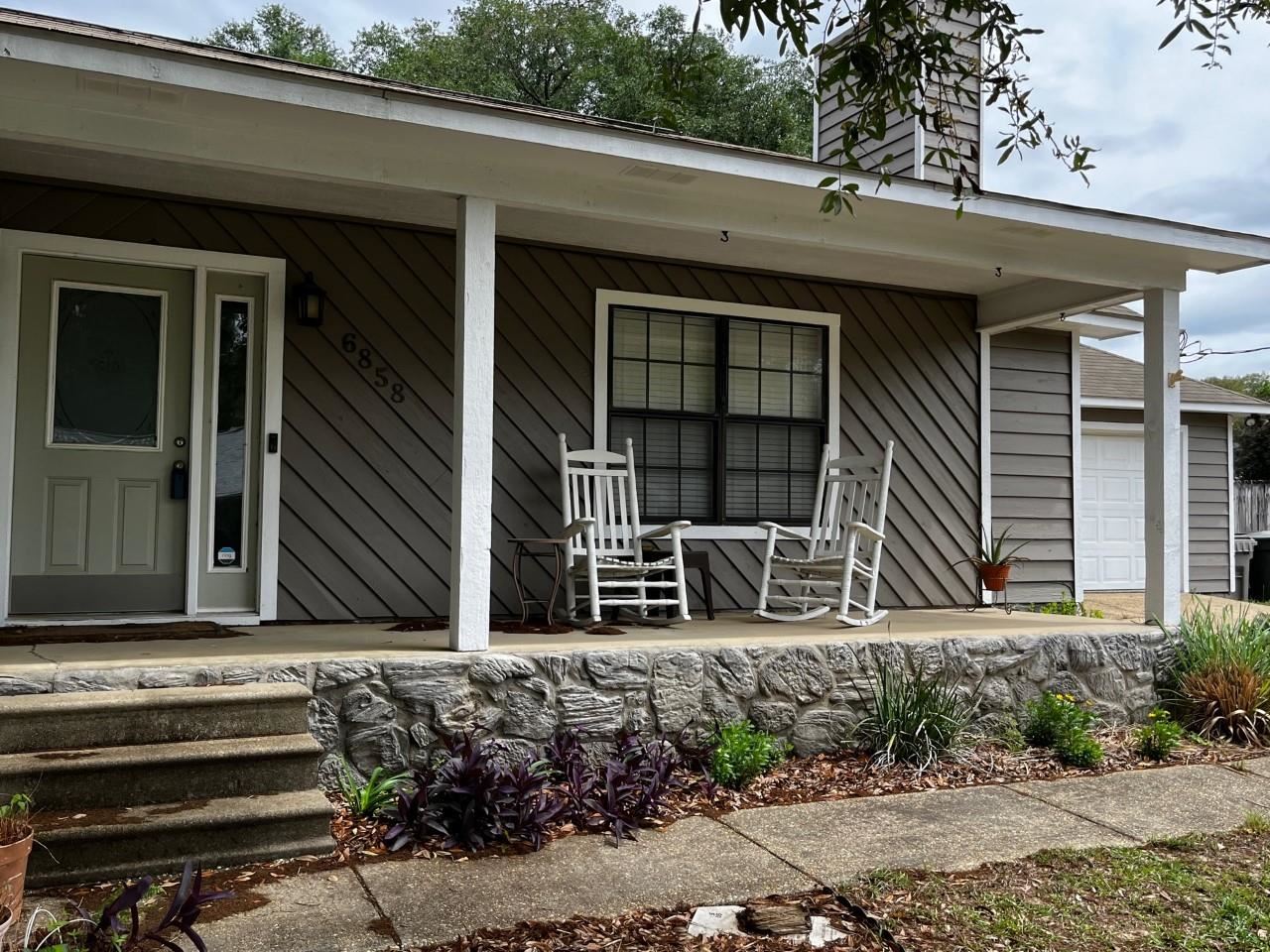 6858 Cedar Ridge Dr
