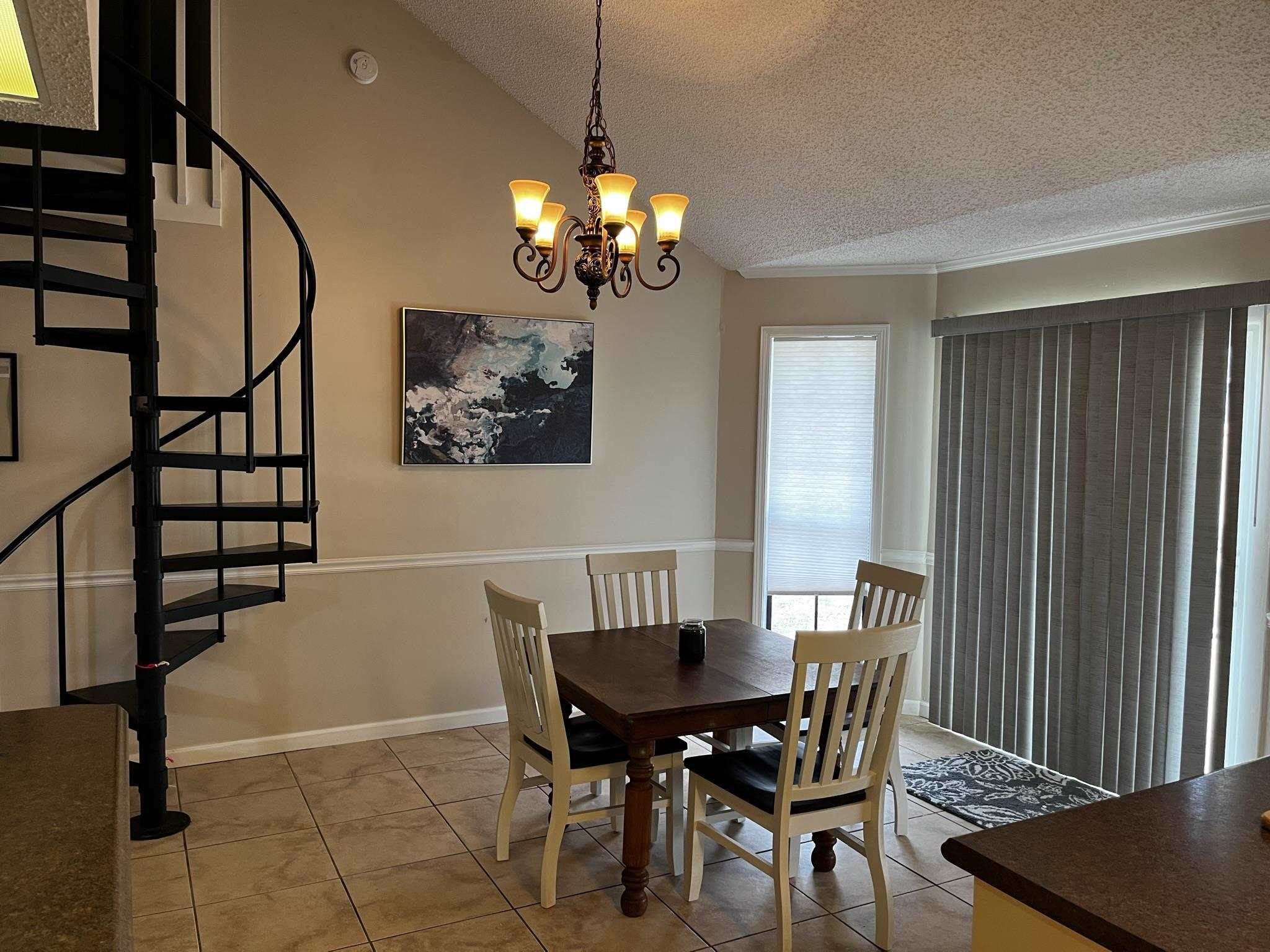 6858 Cedar Ridge Dr