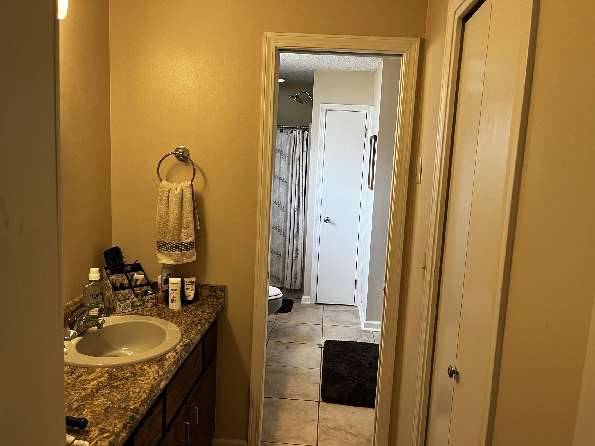6858 Cedar Ridge Dr