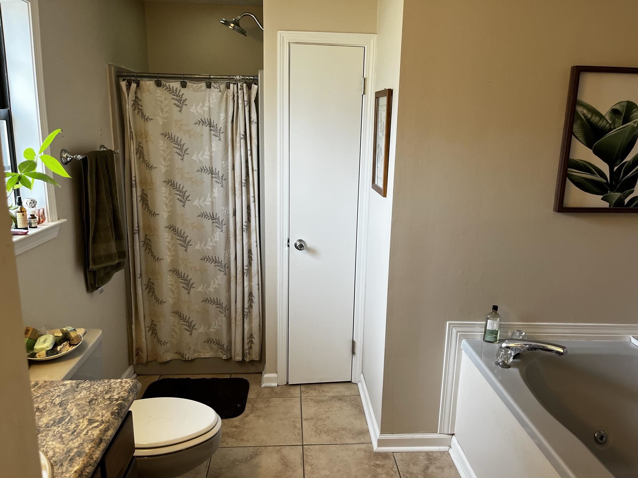 6858 Cedar Ridge Dr