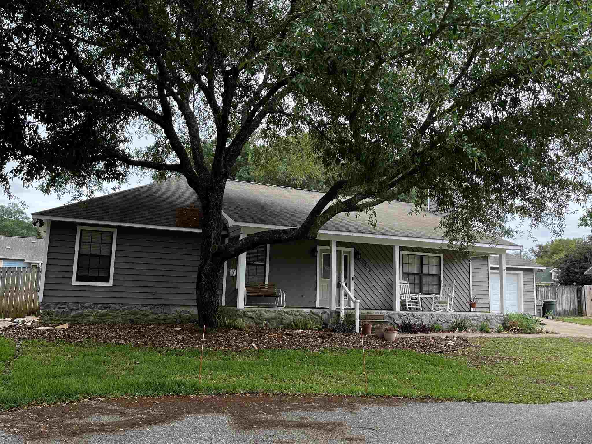 6858 Cedar Ridge Dr