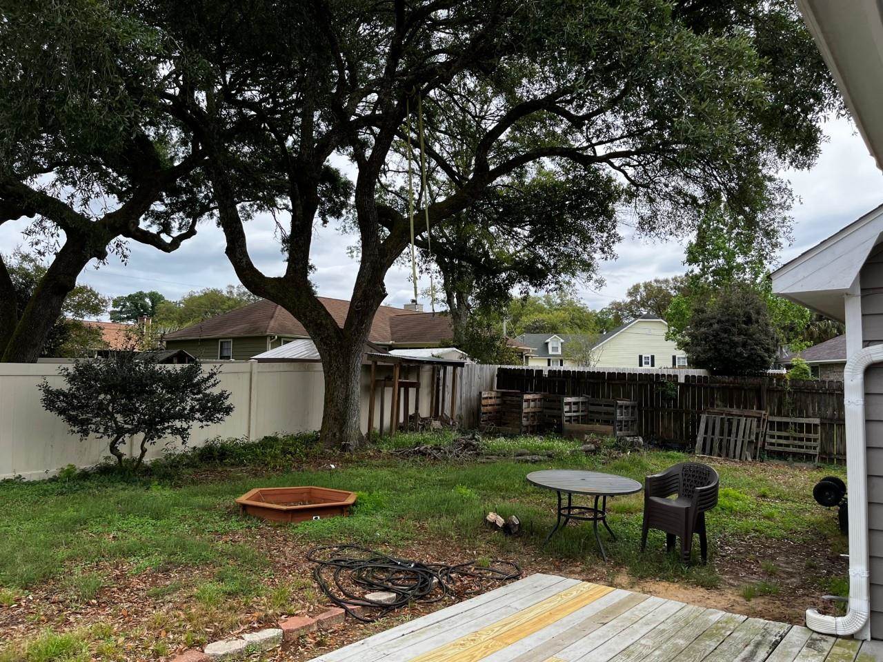 6858 Cedar Ridge Dr