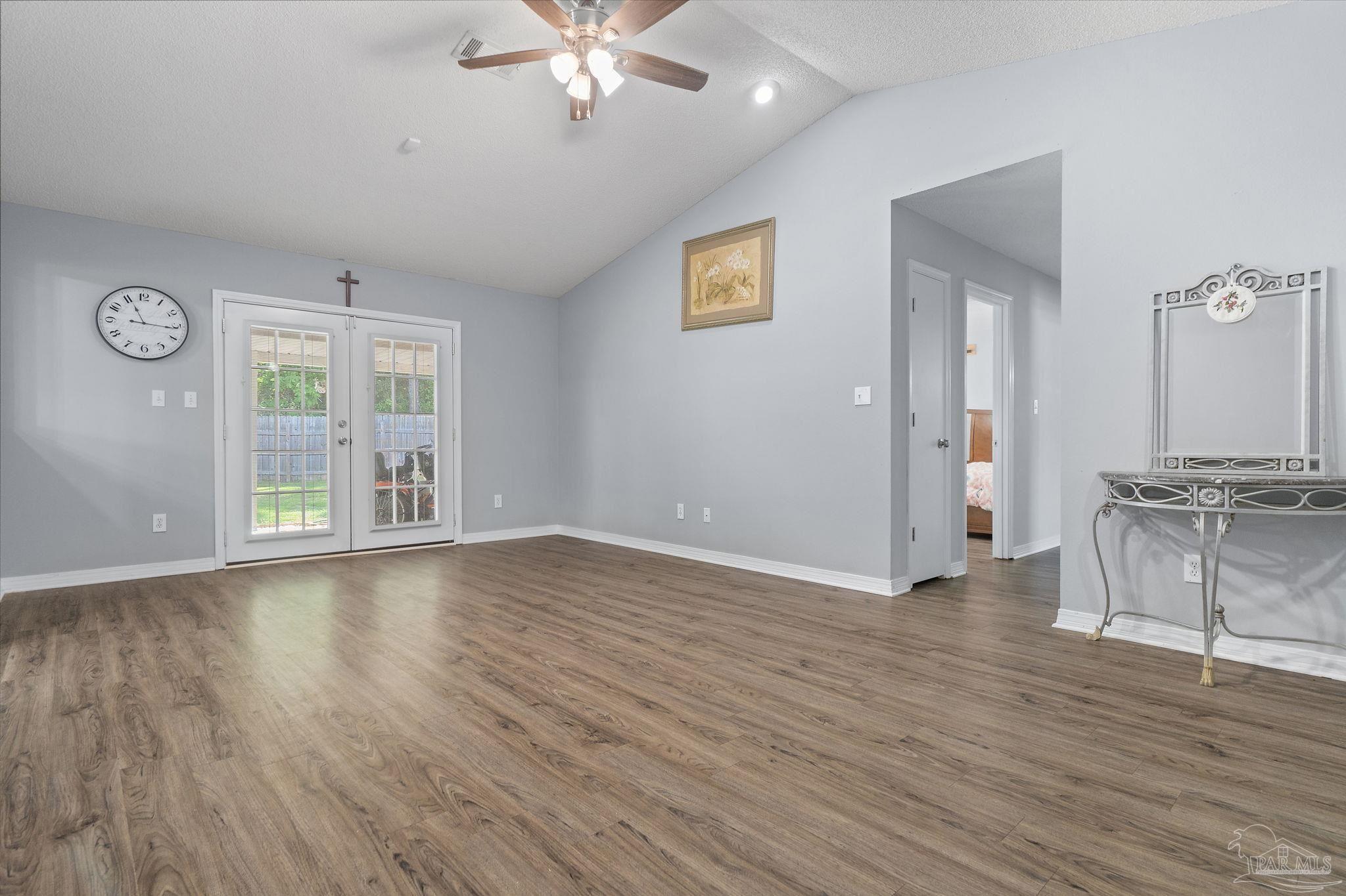1728 Annie Penton Rd