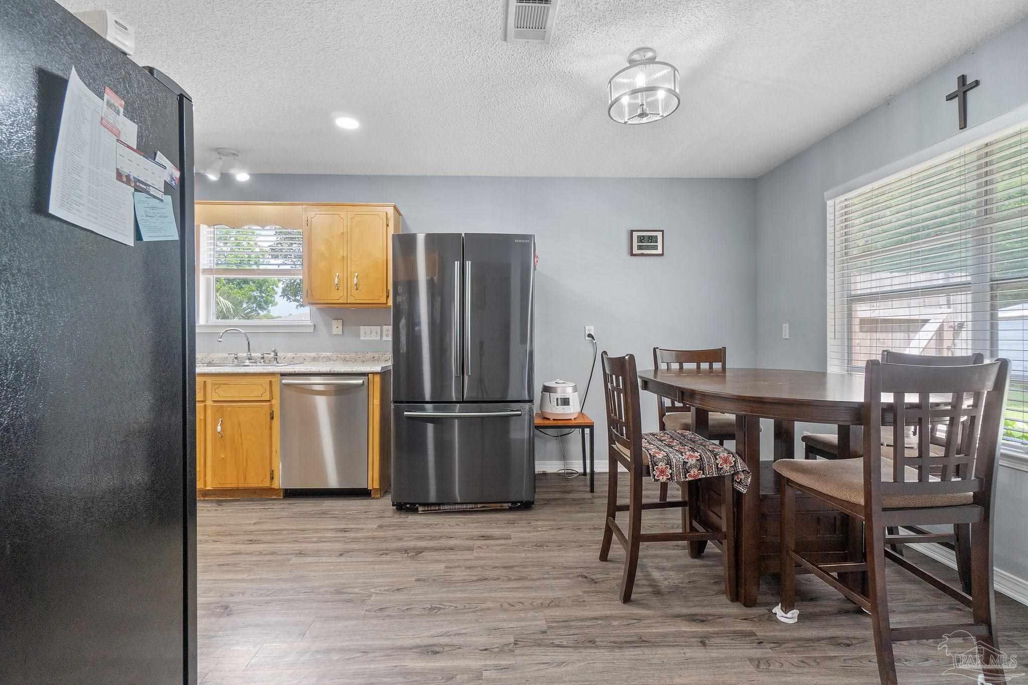 1728 Annie Penton Rd