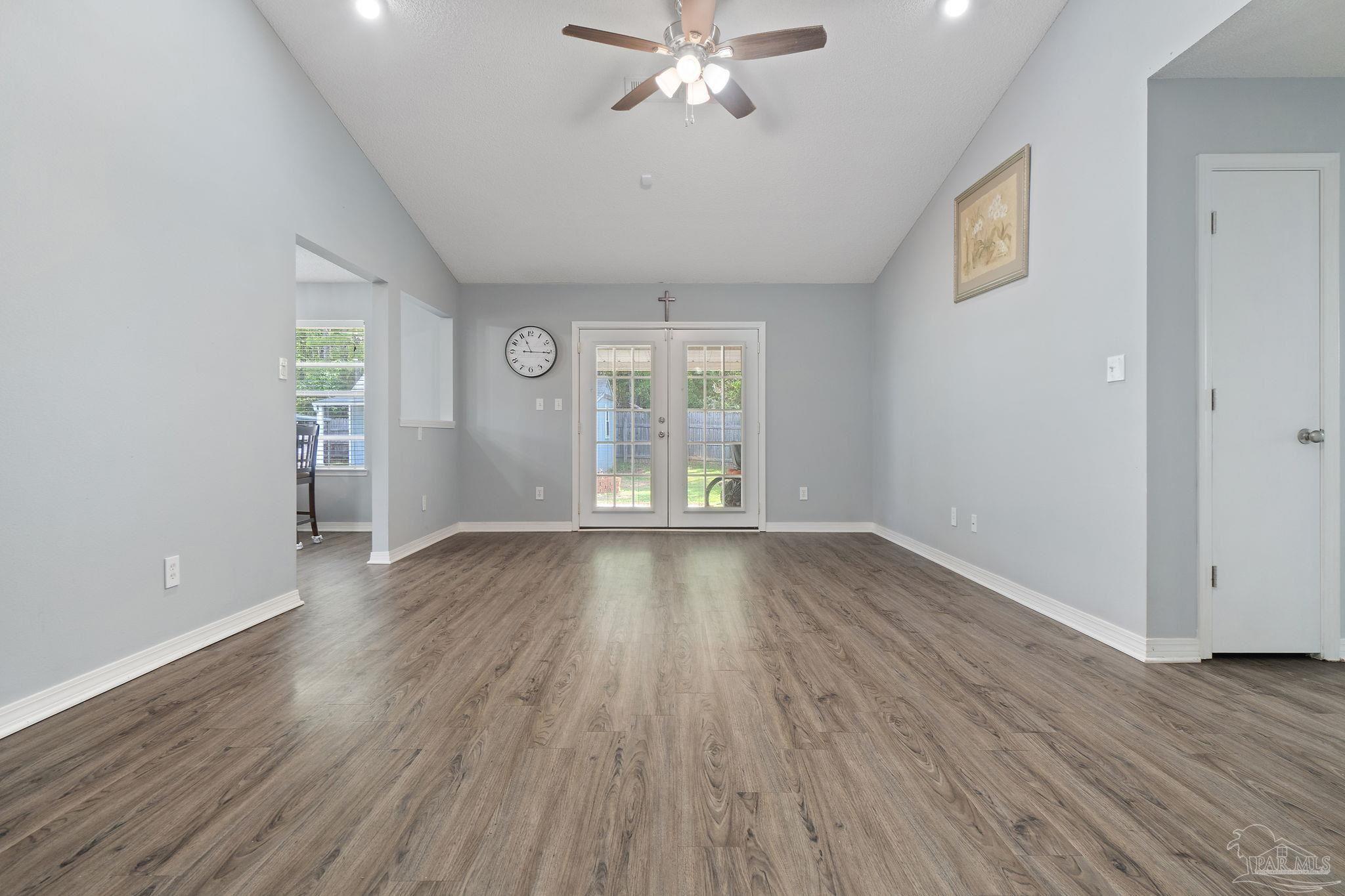 1728 Annie Penton Rd