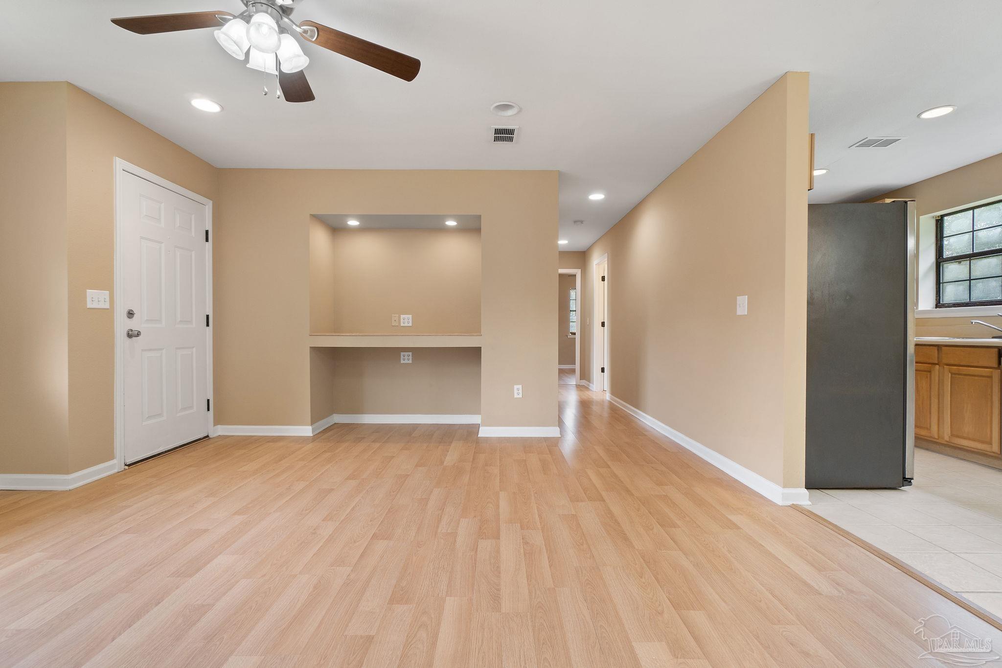 630 N 62nd Ave