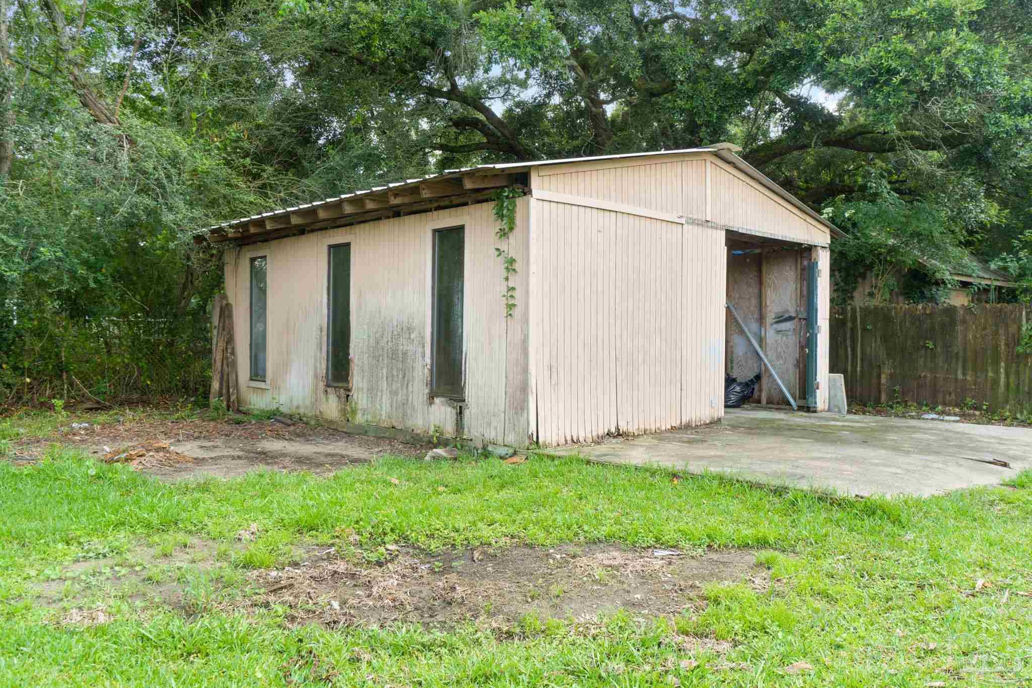 630 N 62nd Ave