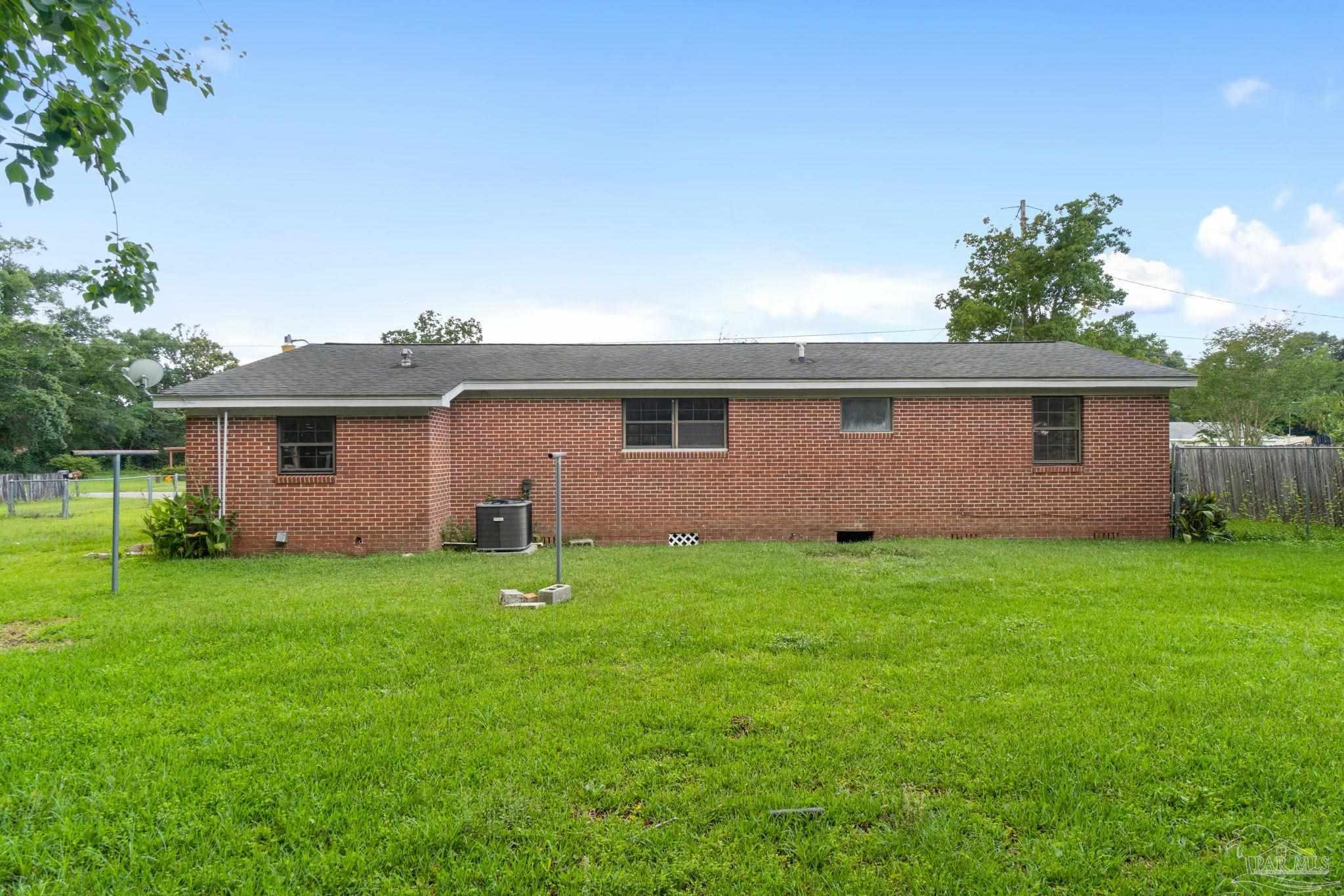 630 N 62nd Ave