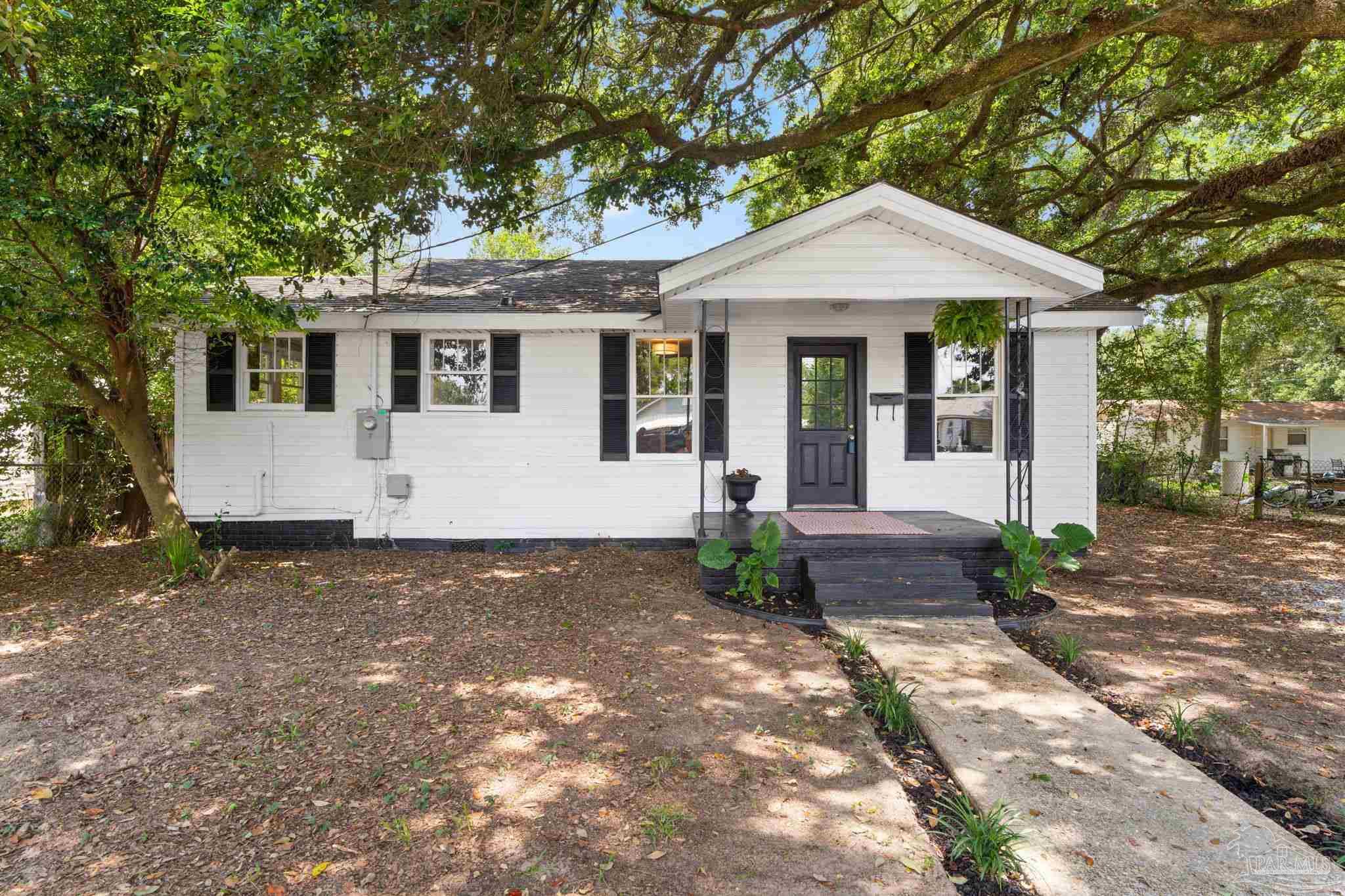 3433 W Brainerd St