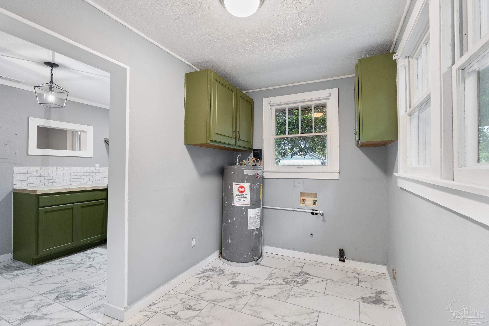 3433 W Brainerd St