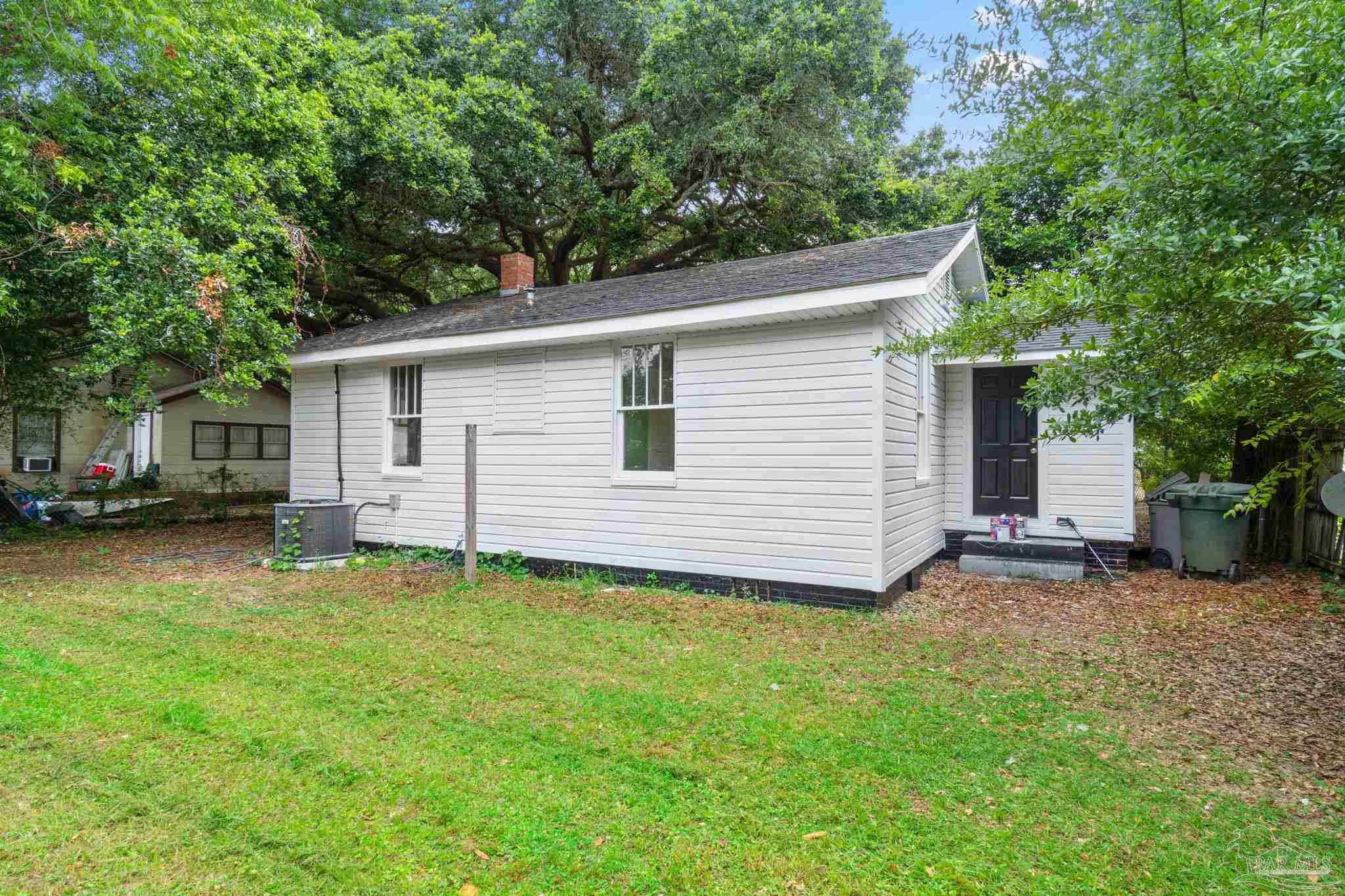 3433 W Brainerd St