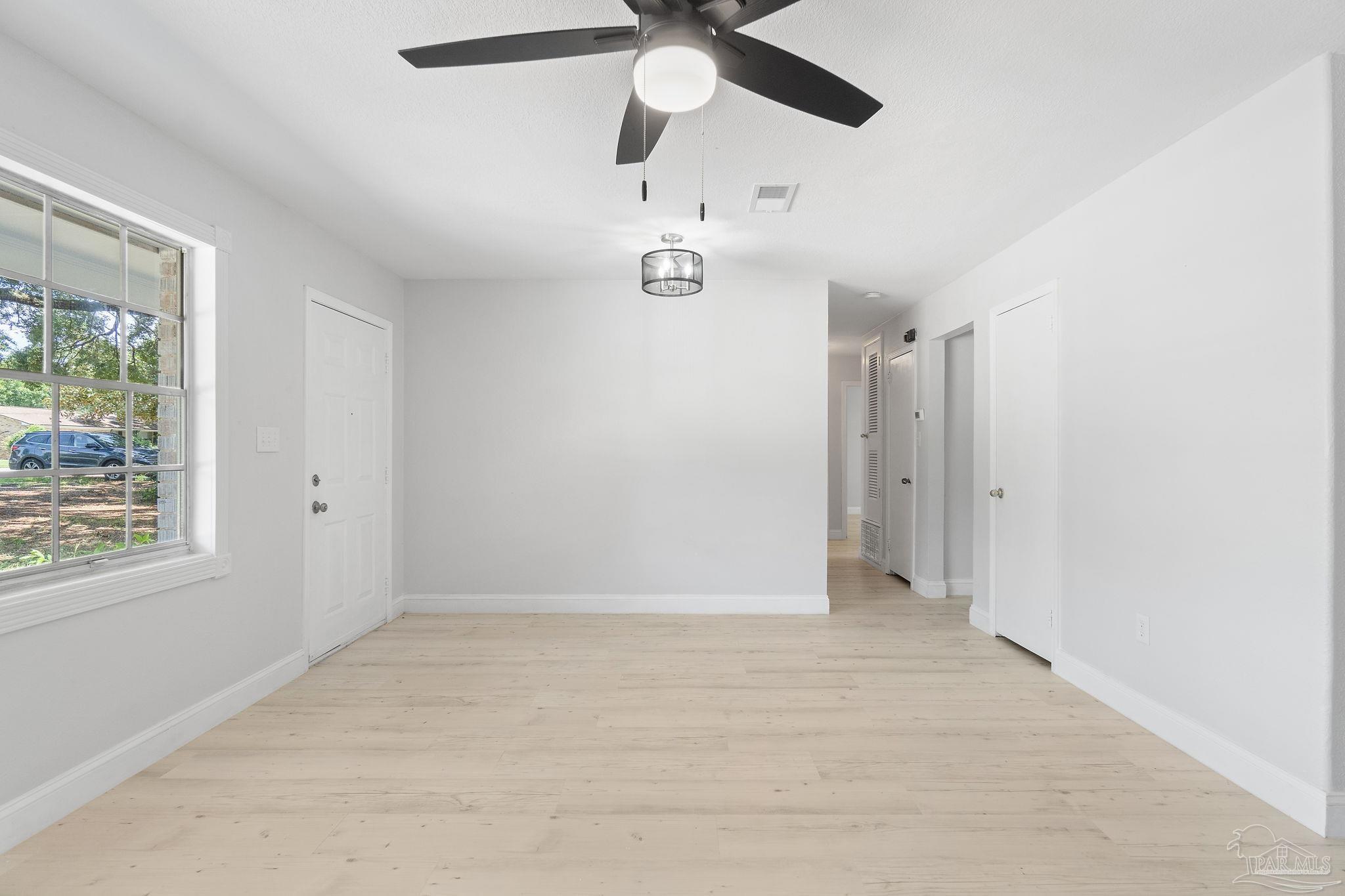 6 S 68th Ave