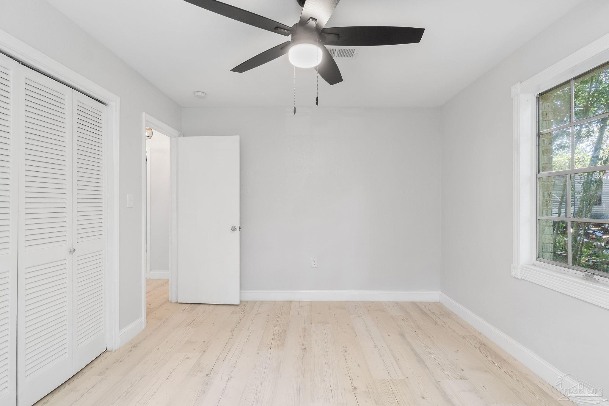 6 S 68th Ave