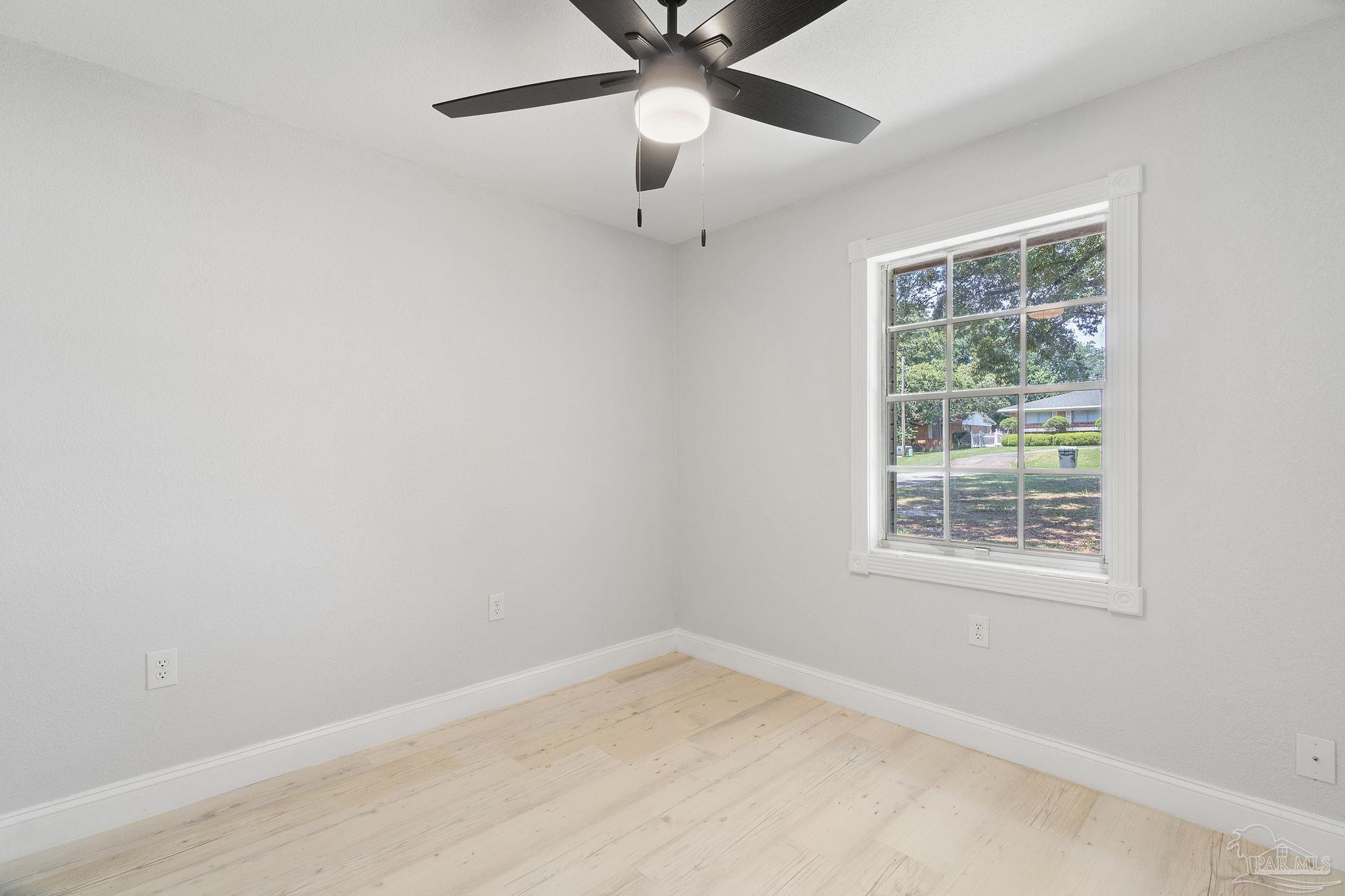 6 S 68th Ave