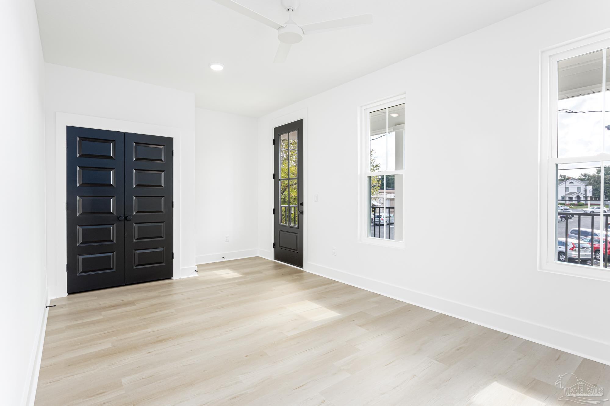 1101 N 8th Ave