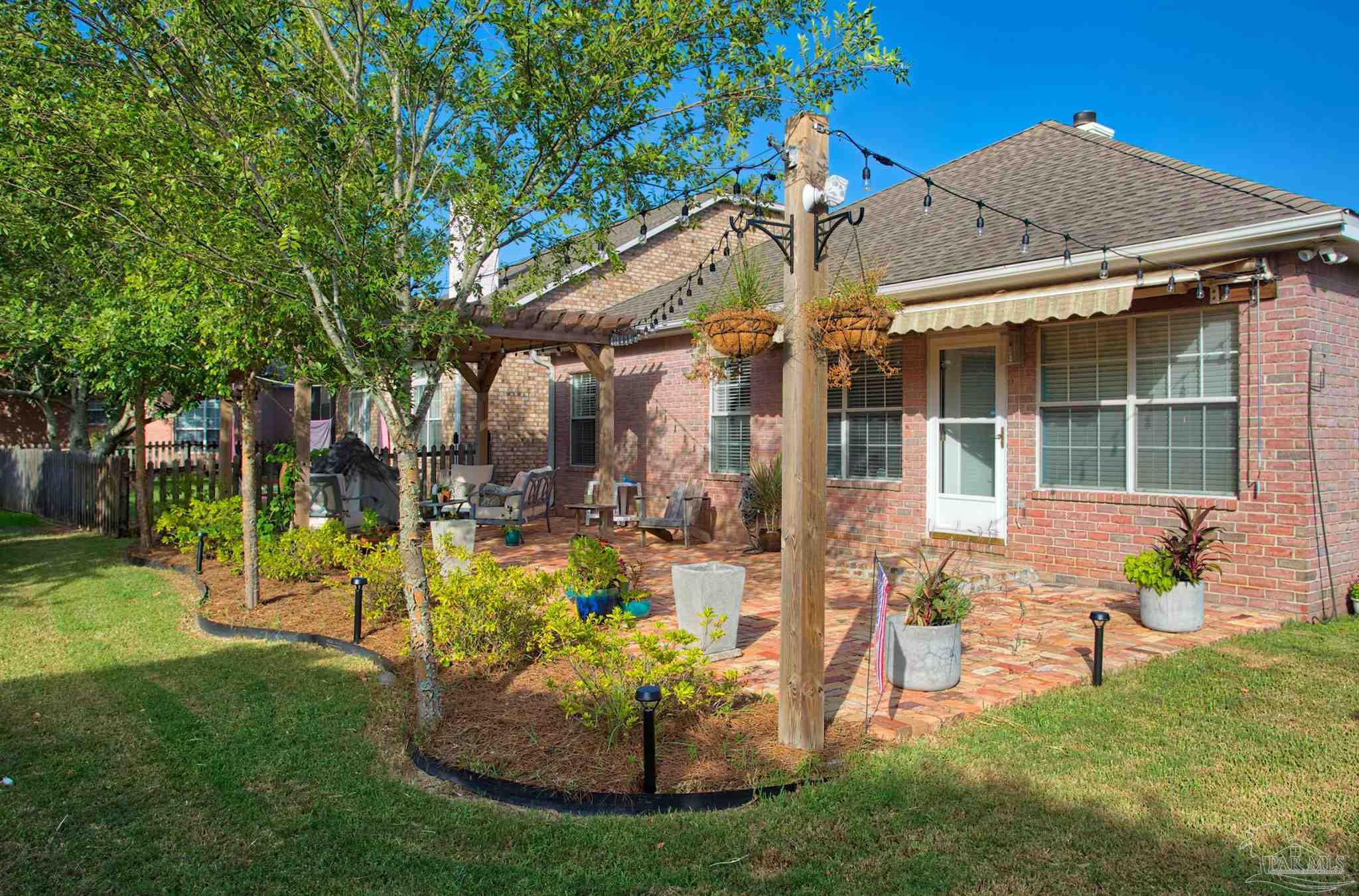 4004 Longwood Cir