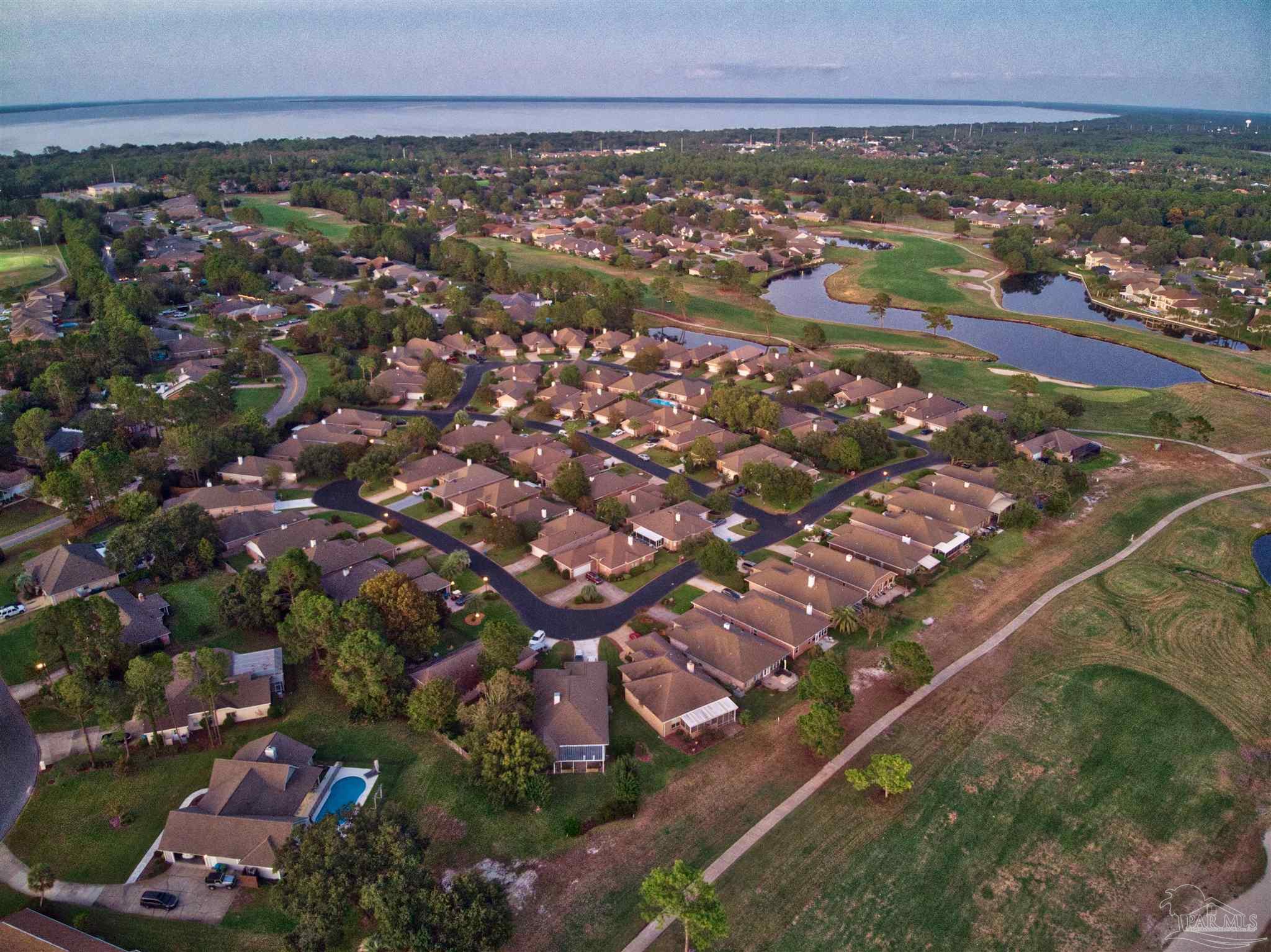 4004 Longwood Cir