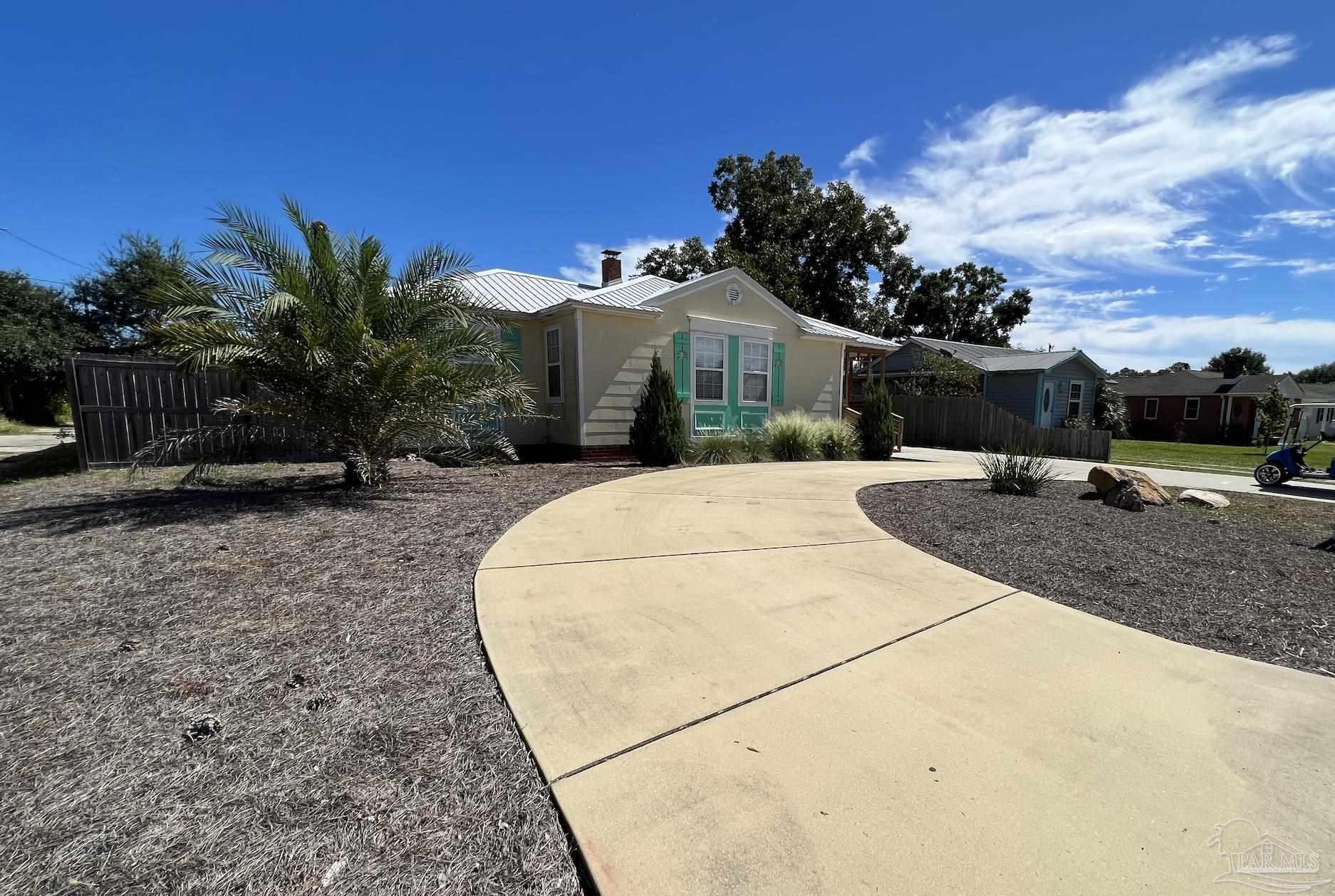 402 Labree Rd