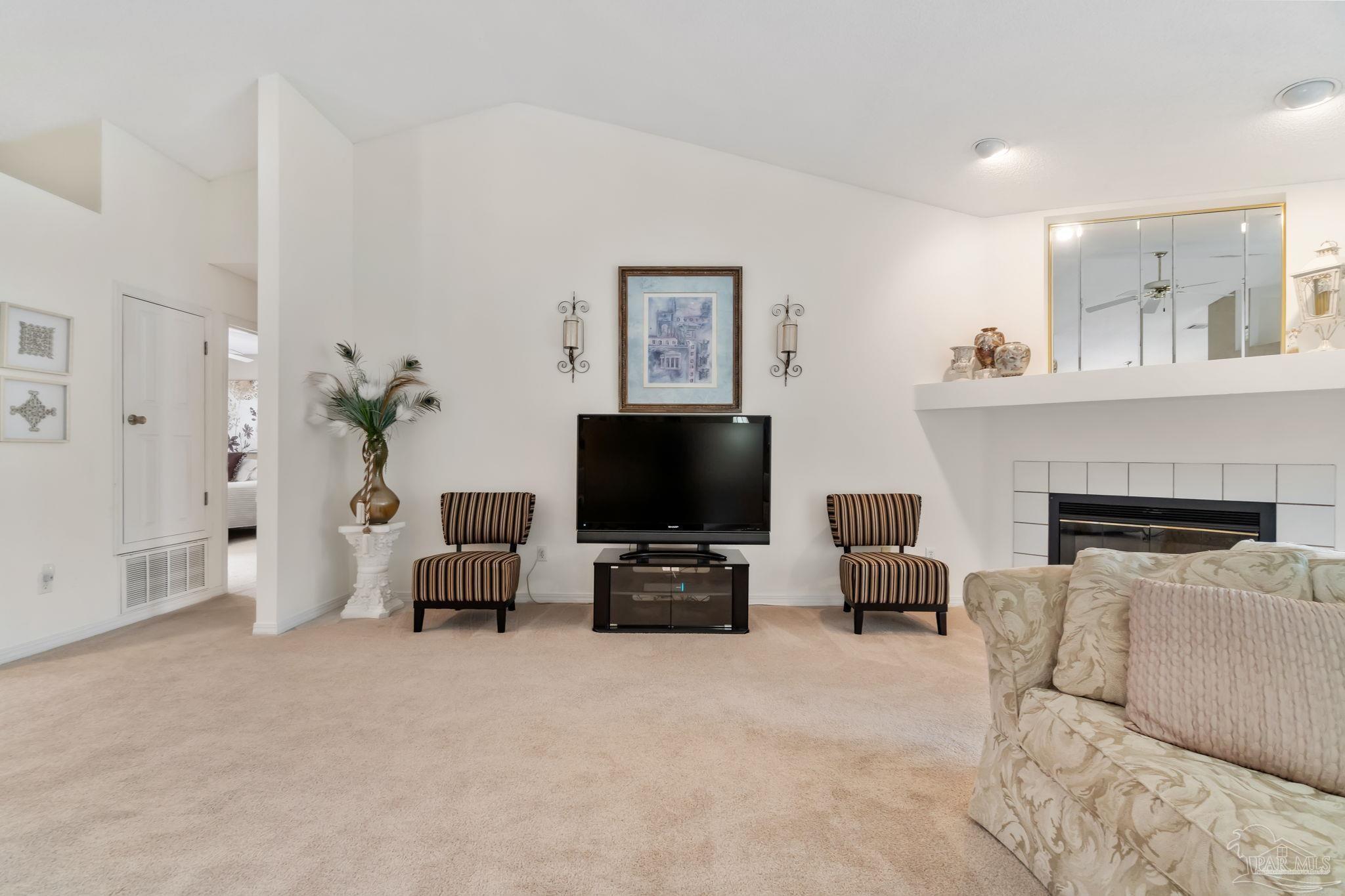 5078 Highpoint Dr